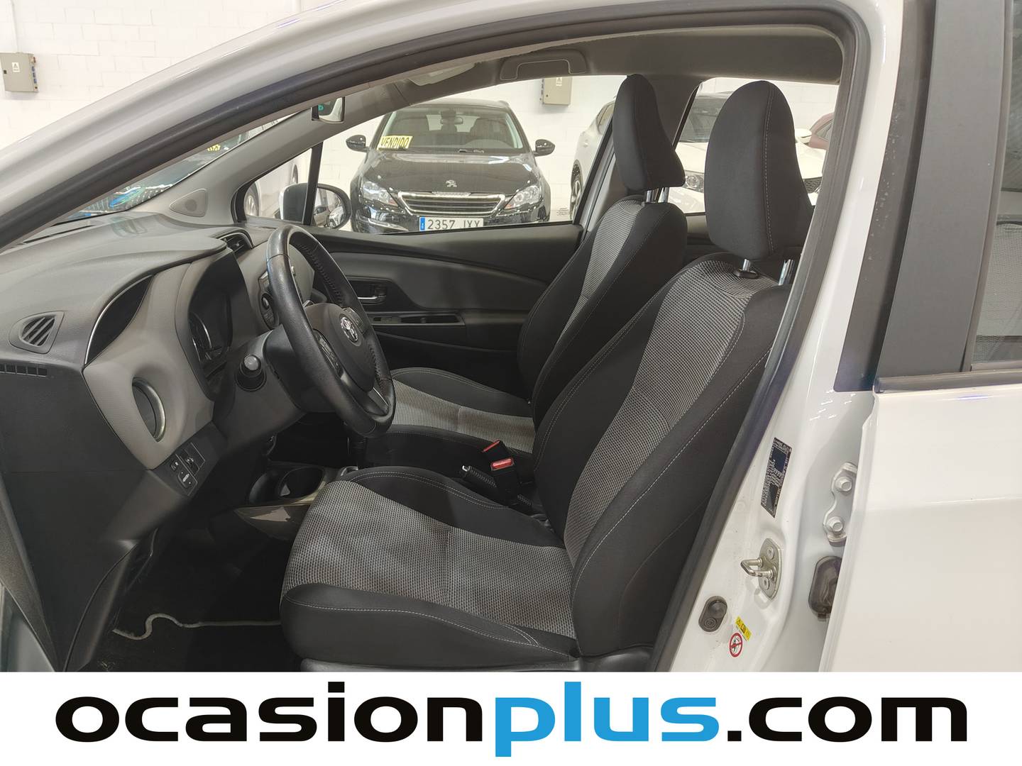 Foto asientos delanteros Toyota Yaris Toyota Yaris 1.5 Hybrid Active (100 CV)