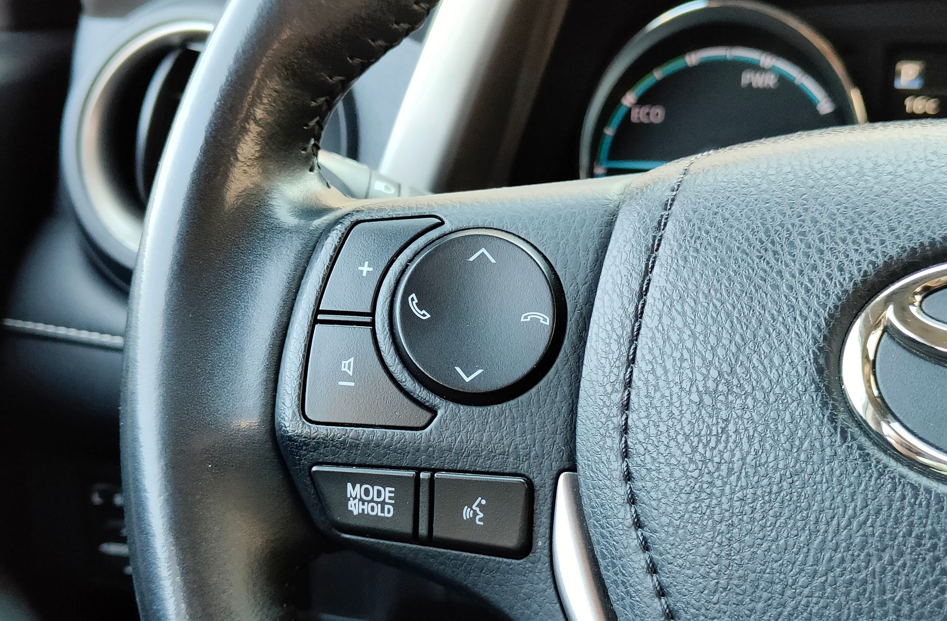 Toyota RAV4 2.5l hybrid Advance 2WD - foto 24