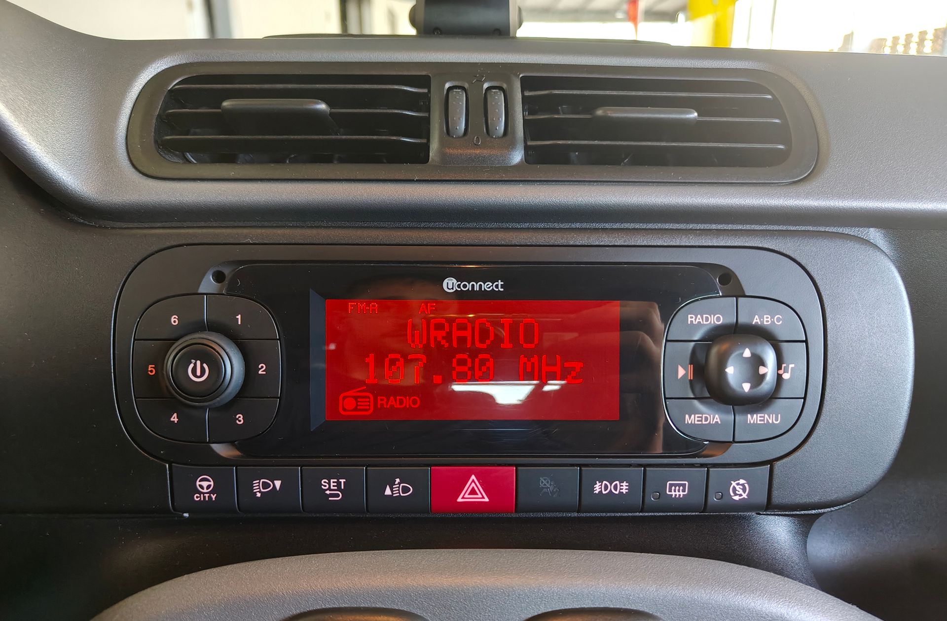 Fiat Panda 1.2 Waze 4x2 - foto 25