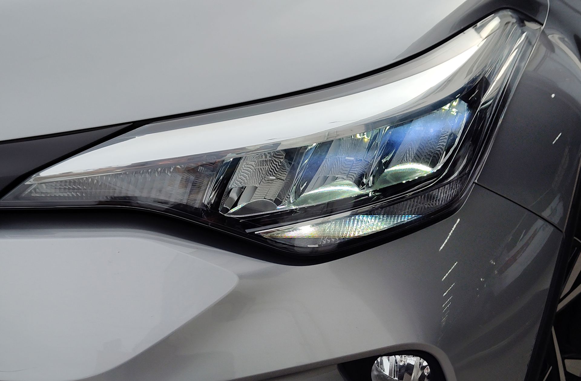 Toyota C-HR 1.8 125H Advance - foto 14