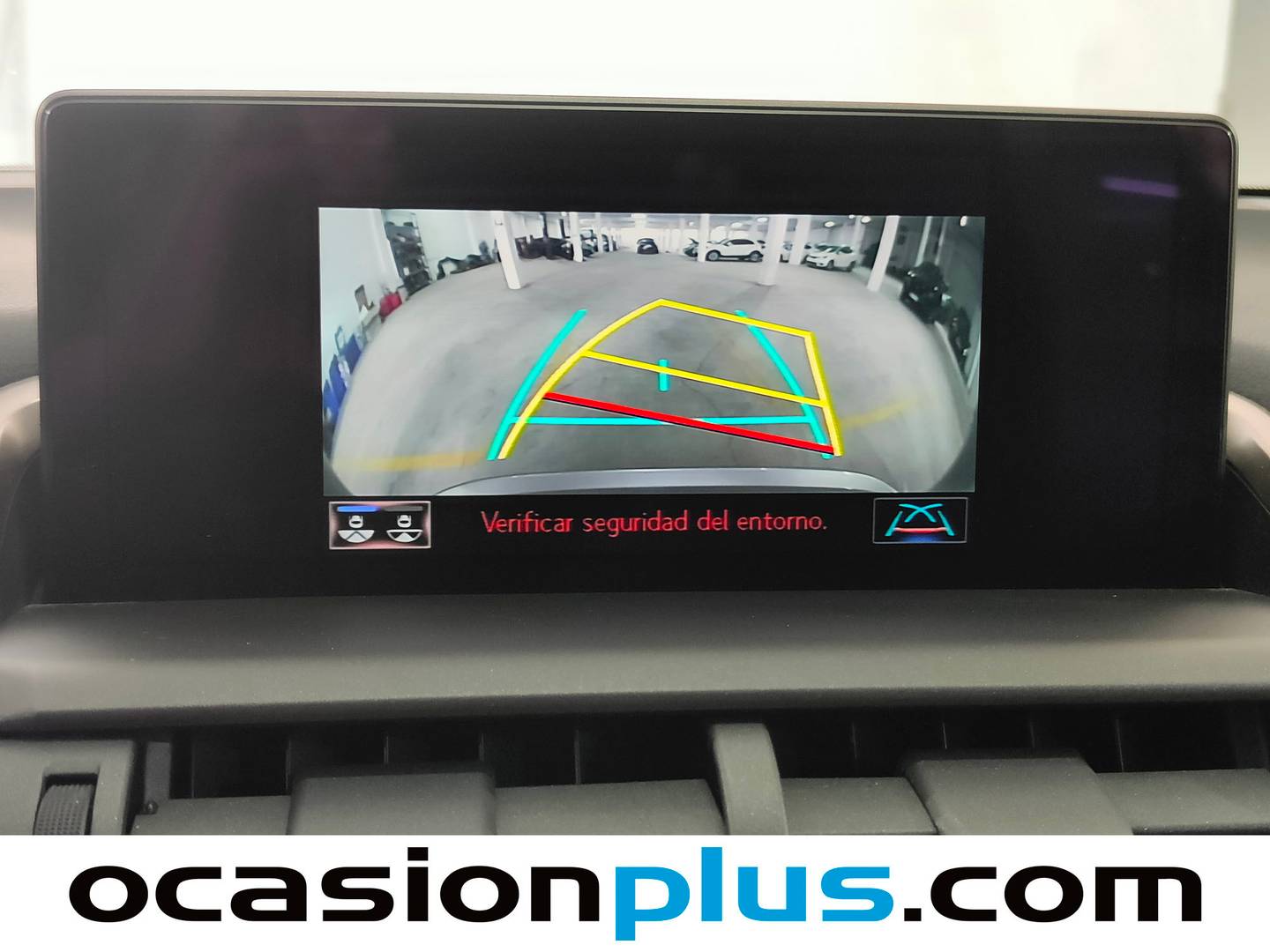 Acabados Lexus NX Lexus NX 300h Executive Navigation 4WD (197 CV)