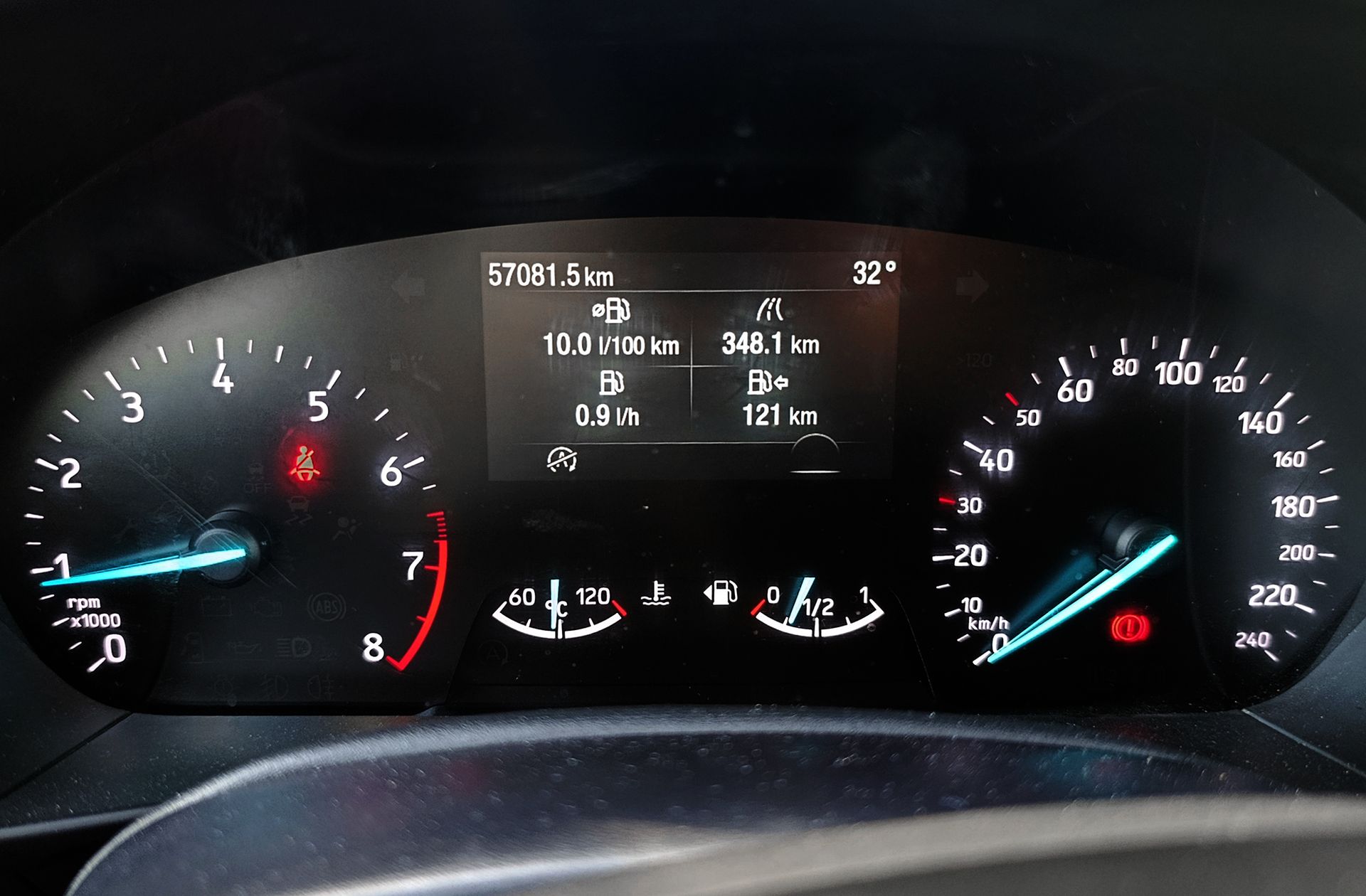 Ford Focus 1.0 EcoBoost MHEV Active - foto 22