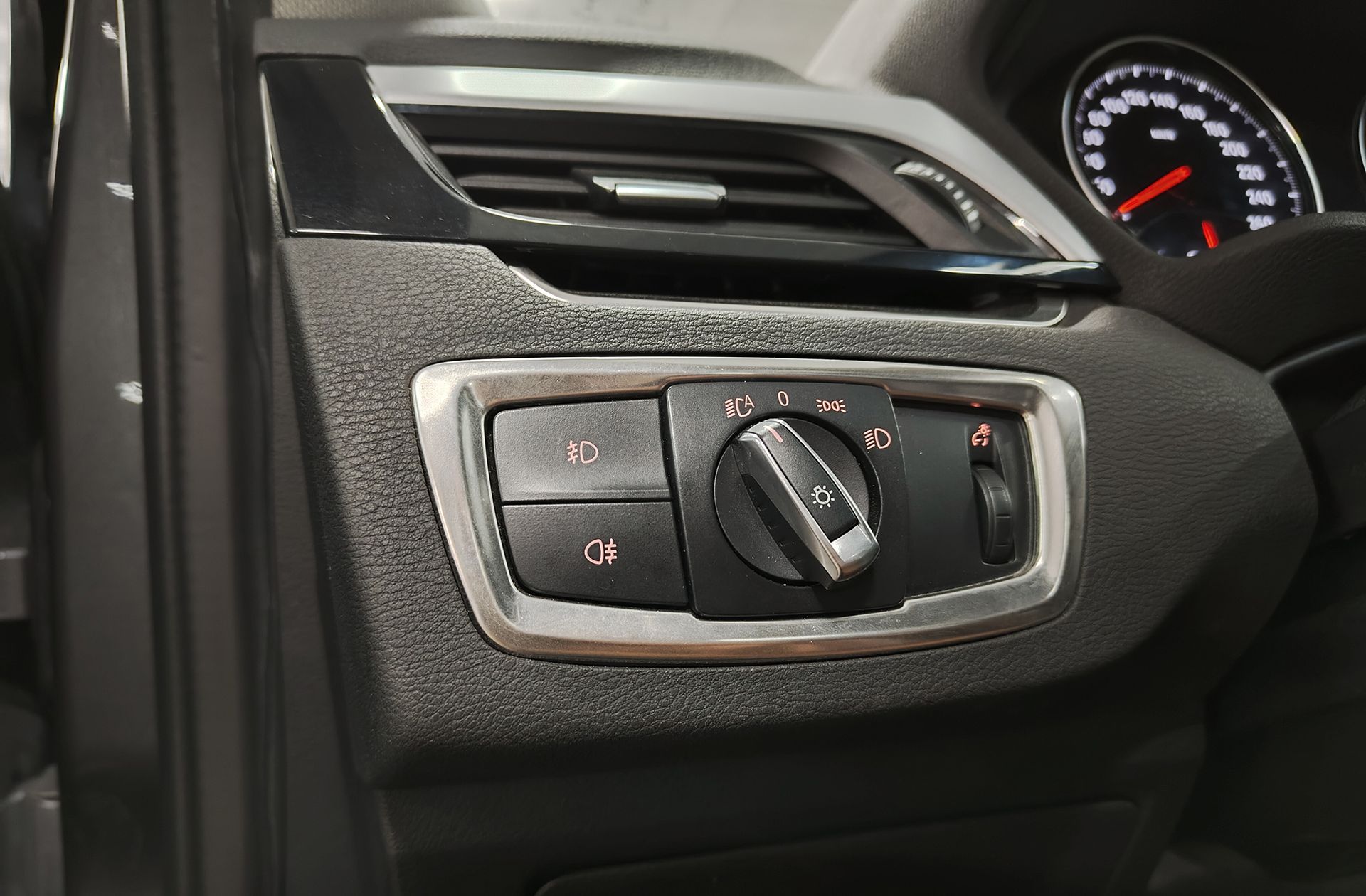 BMW X1 xDrive18d - foto 28