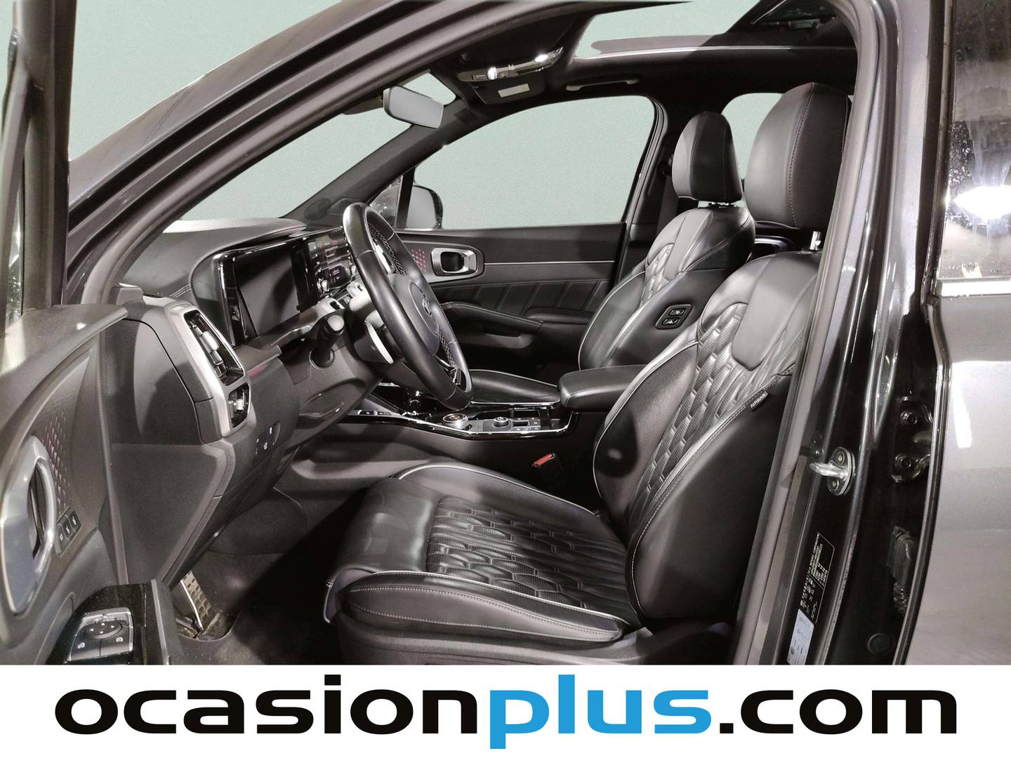 Foto asientos delanteros KIA Sorento KIA Sorento 1.6 T-GDi HEV Emotion 4x2 (Pack Luxury) Auto (230 CV) 7 Plazas