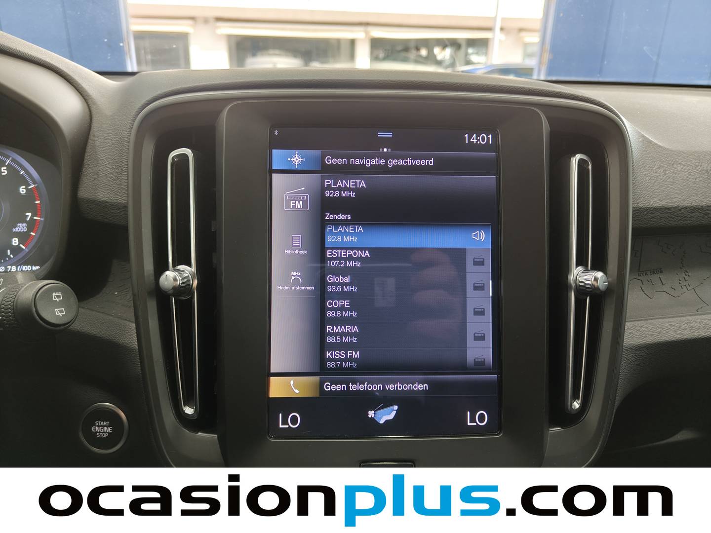 Foto Volvo XC40 Volvo XC40 T2 Momentum Core Auto (129 CV)