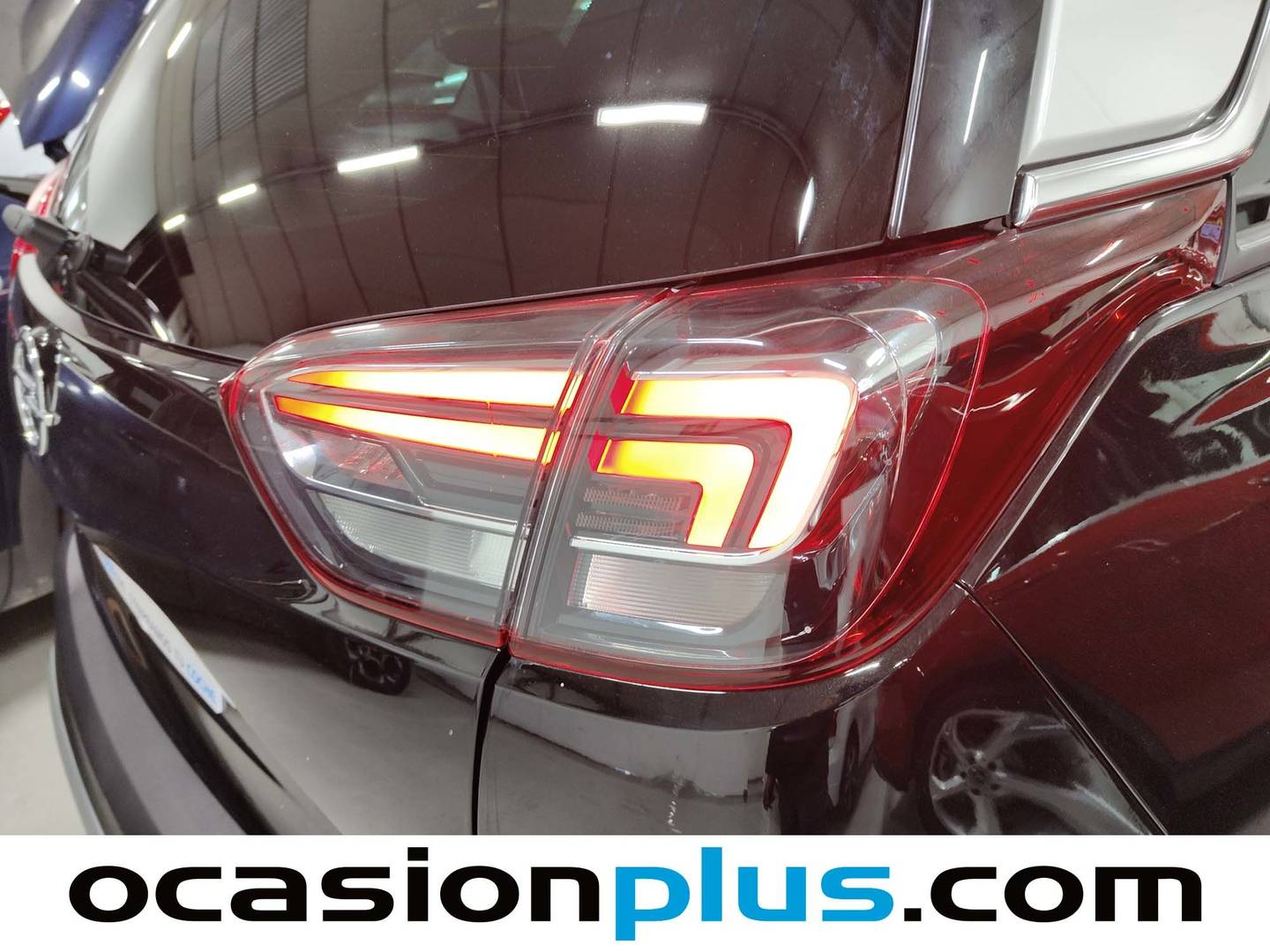 Foto Opel Crossland X Opel Crossland X 1.2 S&S Design Line 120 Aniversario (110 CV)