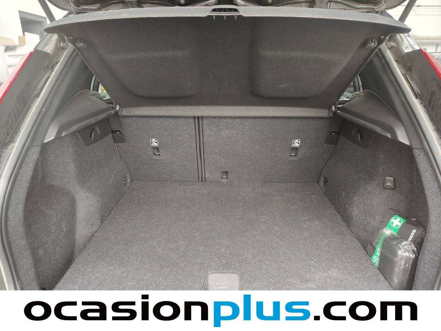 Foto Volvo XC40 Volvo XC40 T2 Essential  (129 CV)