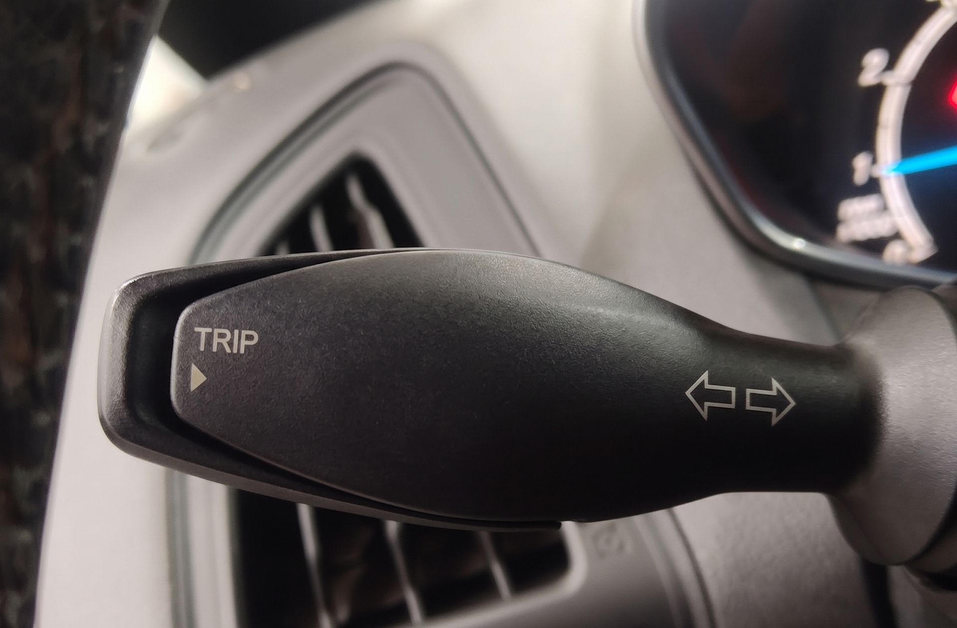 Ford B-Max 1.0 EcoBoost Trend - foto 17