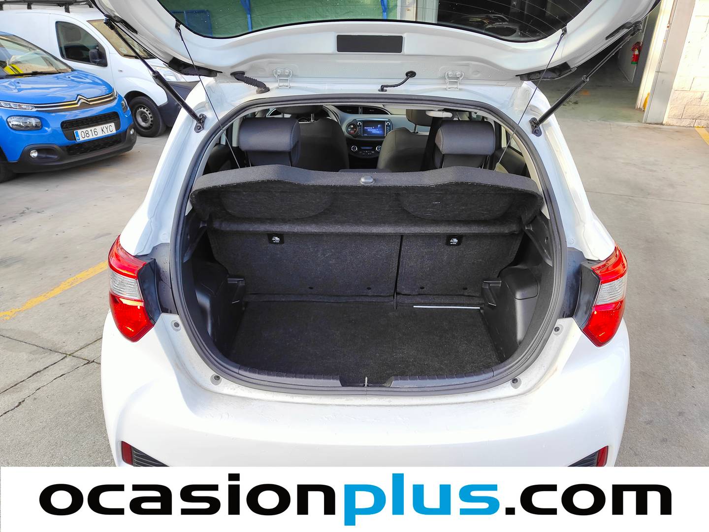 Fotos maletero Toyota Yaris Toyota Yaris 1.5 100H Active (100 CV)