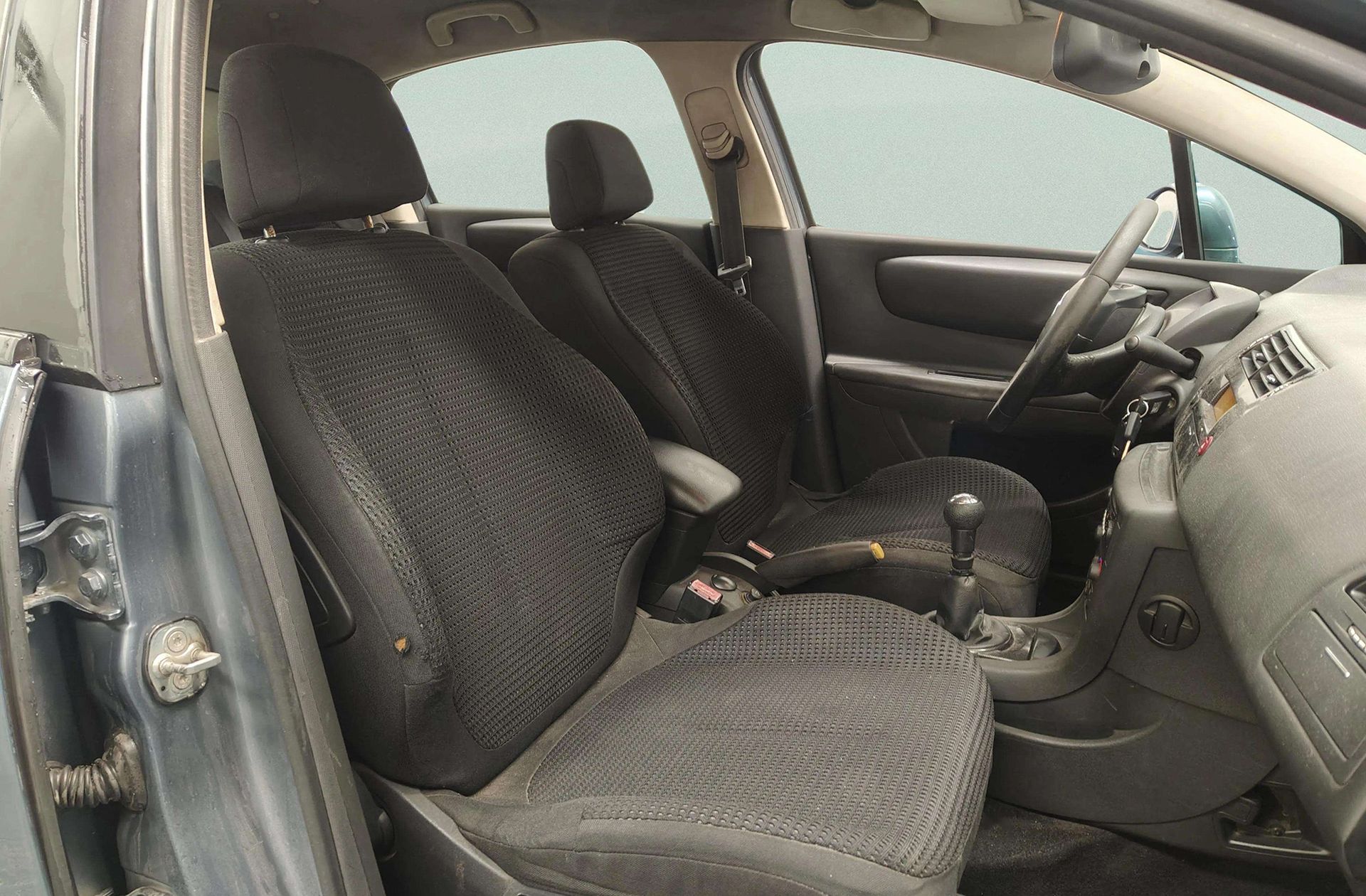 Citroën C4 1.6 HDi VTR Plus - foto 13