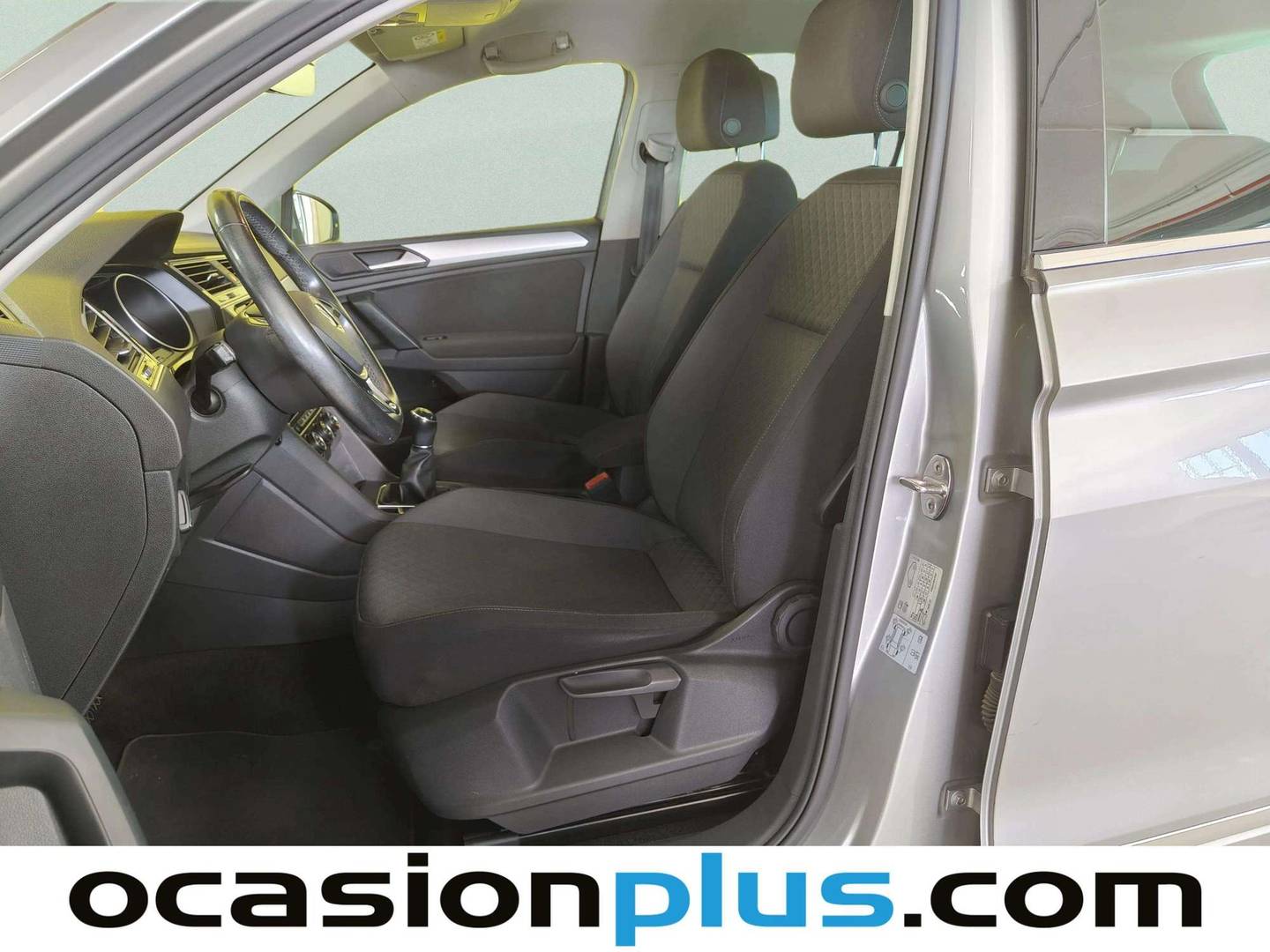 Foto asientos delanteros Volkswagen Tiguan Volkswagen Tiguan Advance 1.5 TSI (130 CV) PACK R-LINE