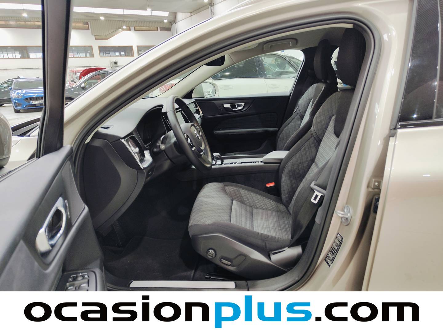 Foto asientos delanteros Volvo V60 Cross Country Volvo V60 Cross Country B4 D Cross Country Core AWD Auto  (197 CV)