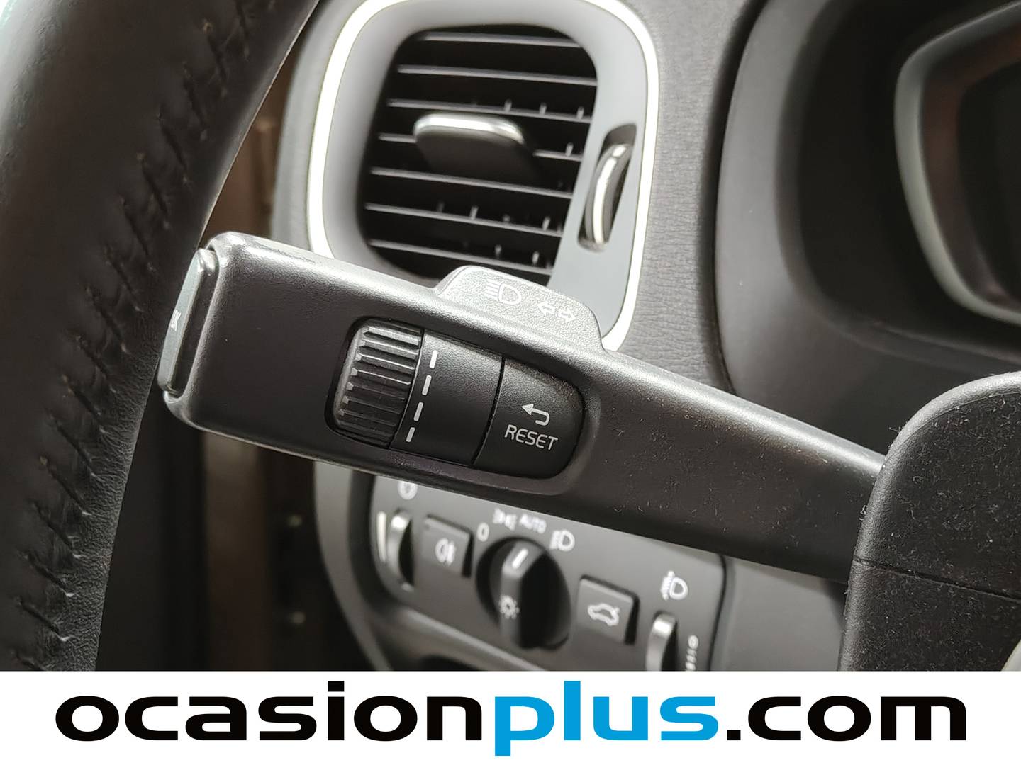 Foto Volvo V40 Cross Country Volvo V40 Cross Country D2 Momentum  (115 CV)