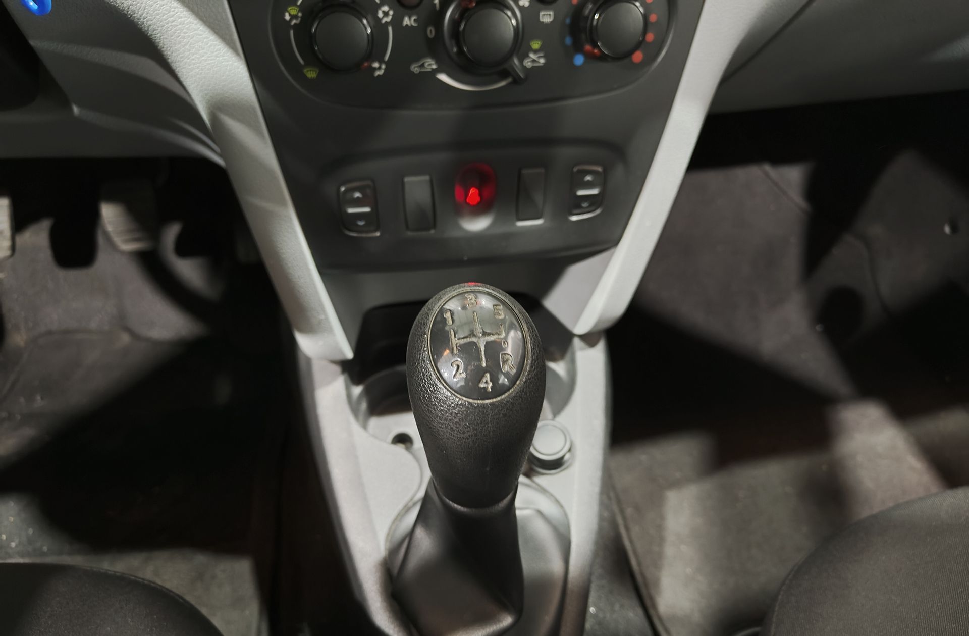 Dacia Logan 1.2 Ambiance - foto 5