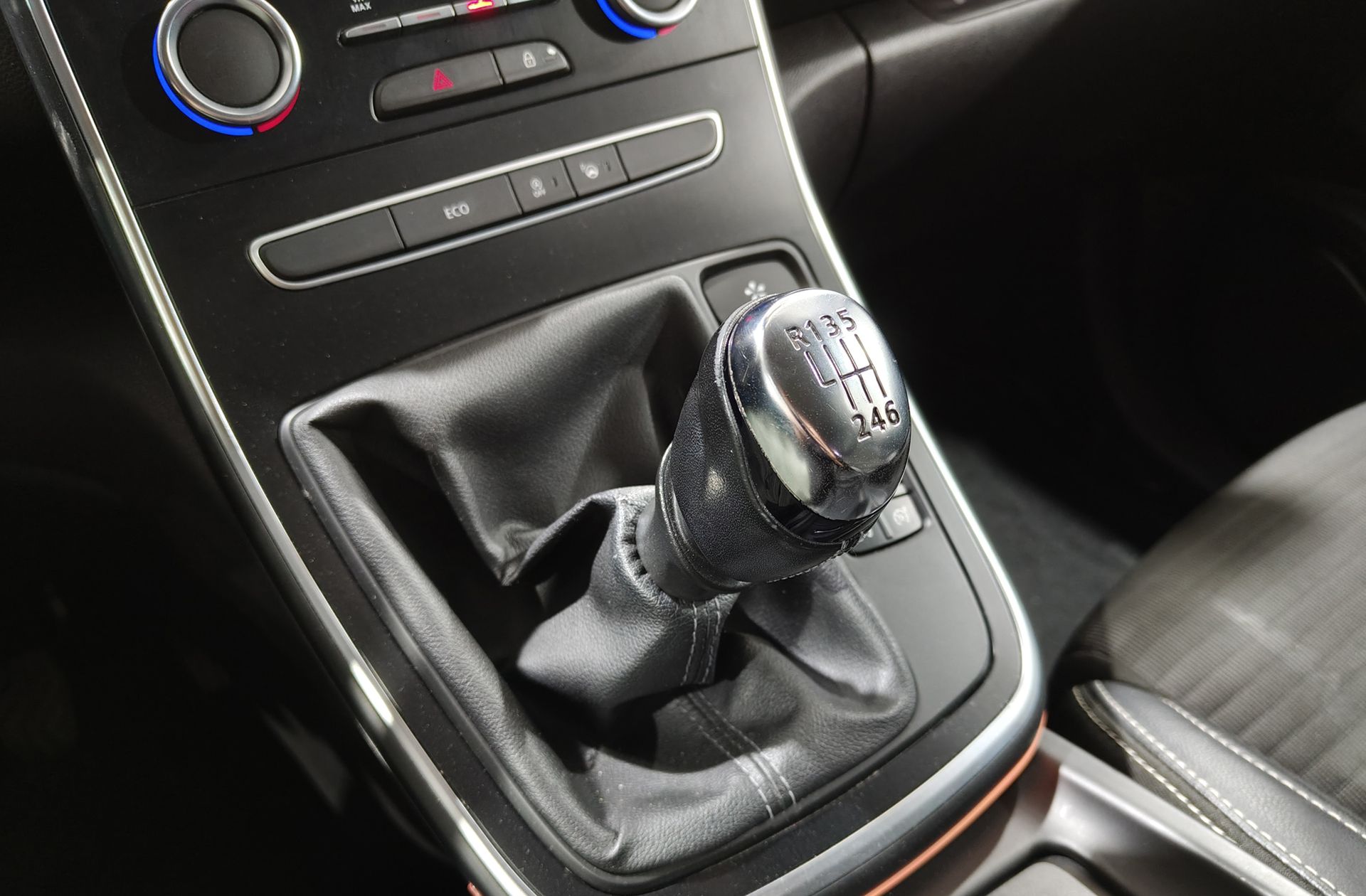 Renault Grand Scénic Zen TCe - foto 6