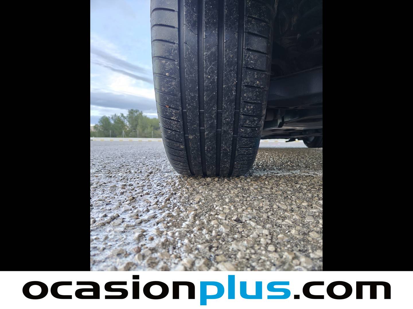 Foto Toyota C-HR Toyota C-HR 1.8 125H Style Plus  (122 CV)