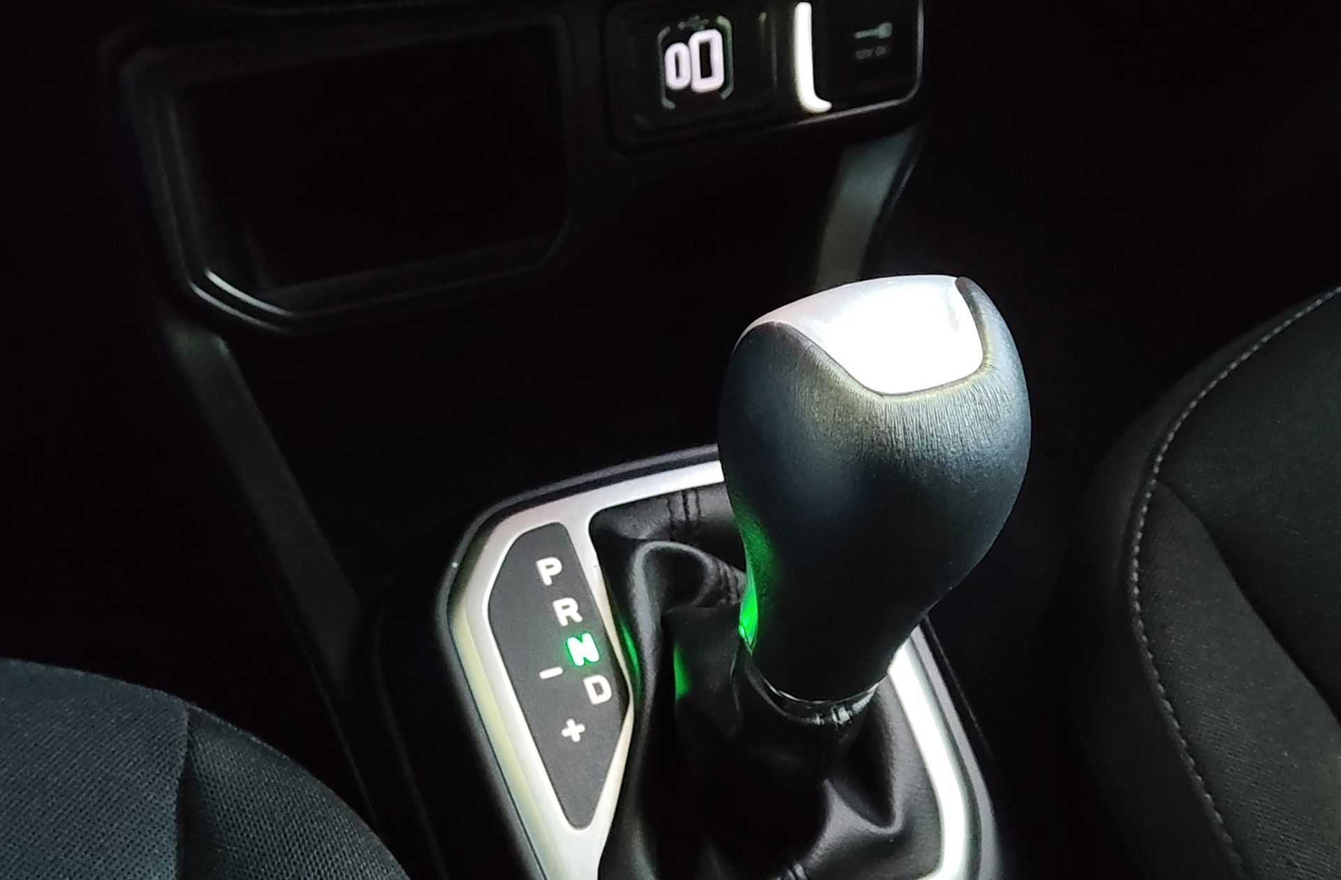 Jeep Renegade eHybrid 1.5 Altitude DCT - foto 5