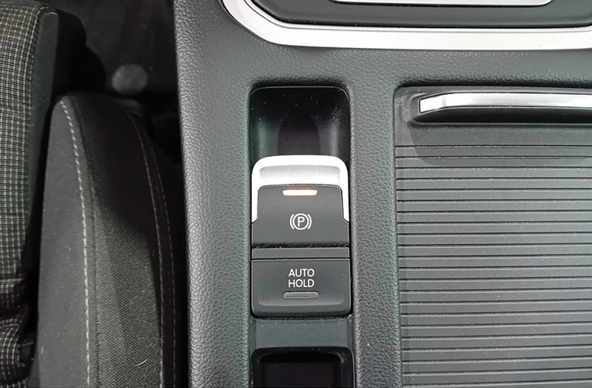 Volkswagen Passat Advance 2.0 TDI BMT DSG - foto 33