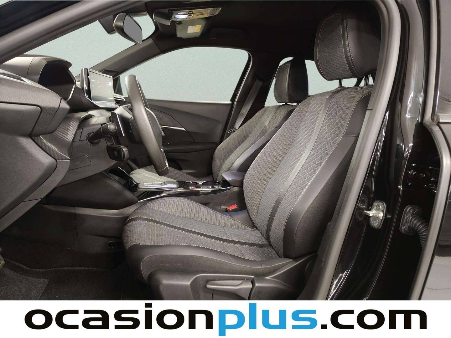Foto asientos delanteros Peugeot 2008 Peugeot 2008 Allure Hybrid eDCS6 (145 CV)