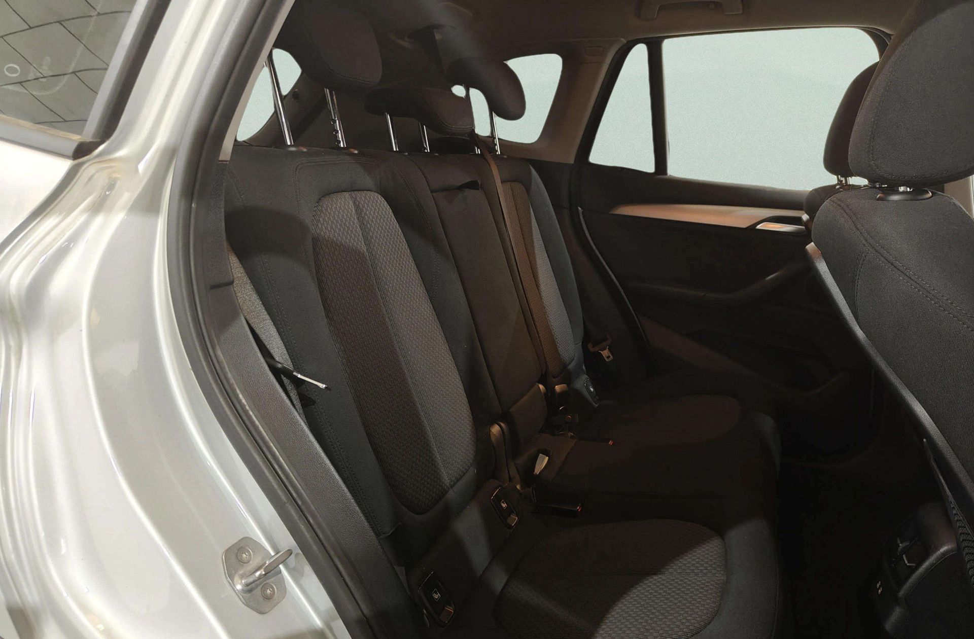 BMW X1 sDrive18d Business - foto 17