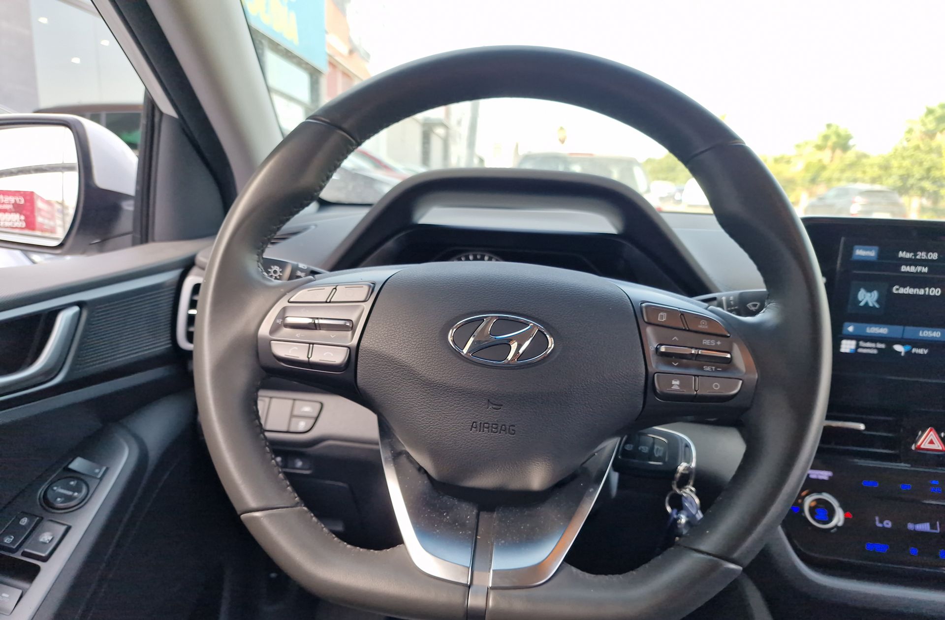 Hyundai Ioniq 1.6 GDI PHEV Klass DCT - foto 19
