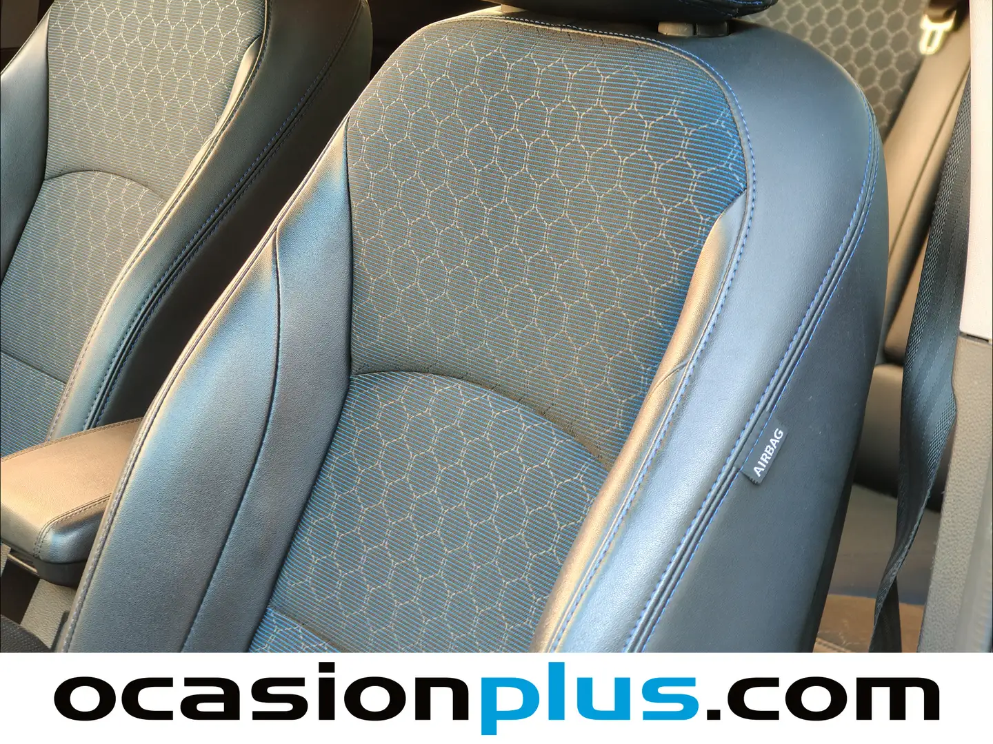 Foto SsangYong Tivoli Ssangyong Tivoli D16T Limited 4x2 (115 CV)