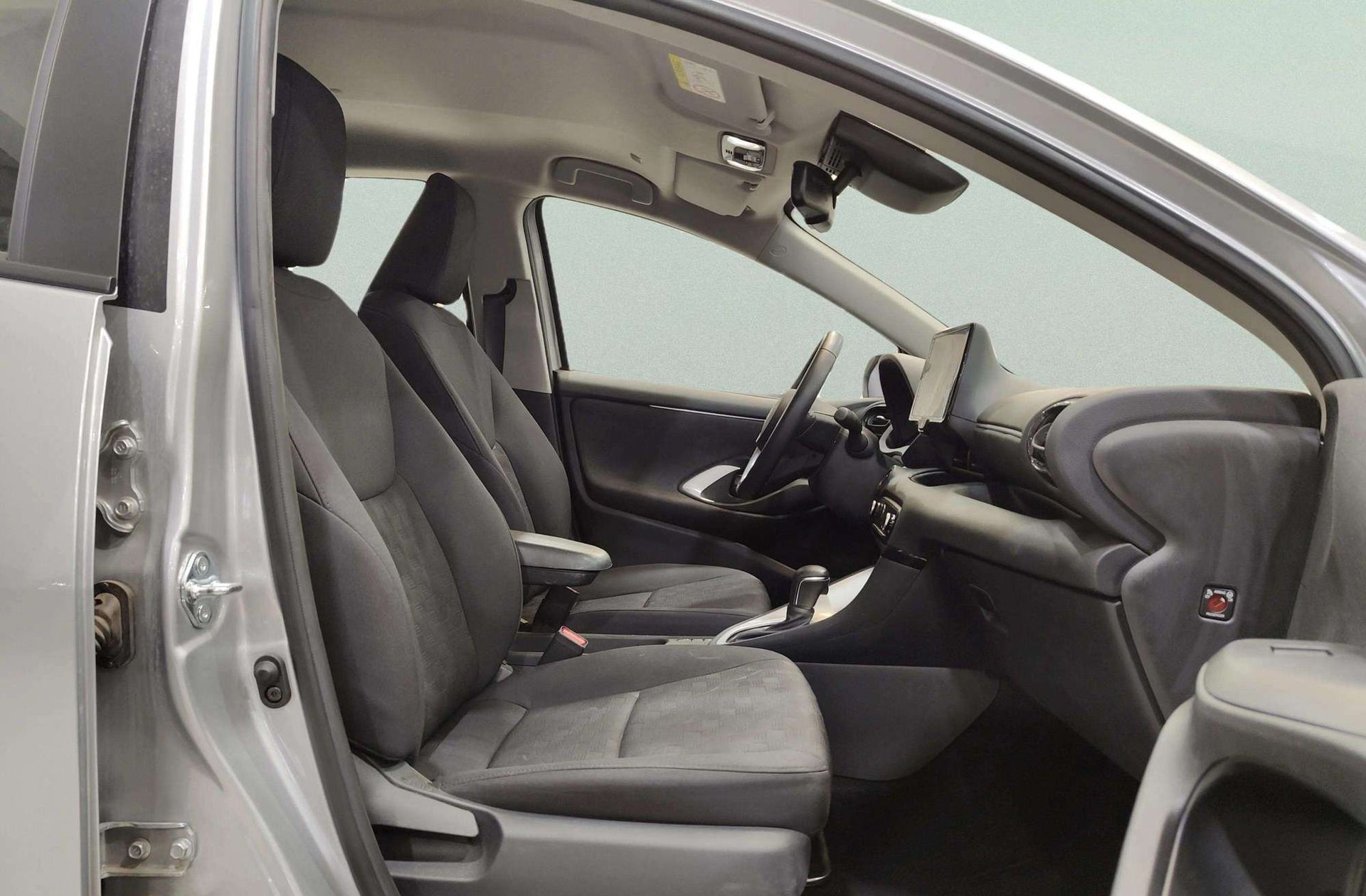 Toyota Yaris 120H Active Plus - foto 18