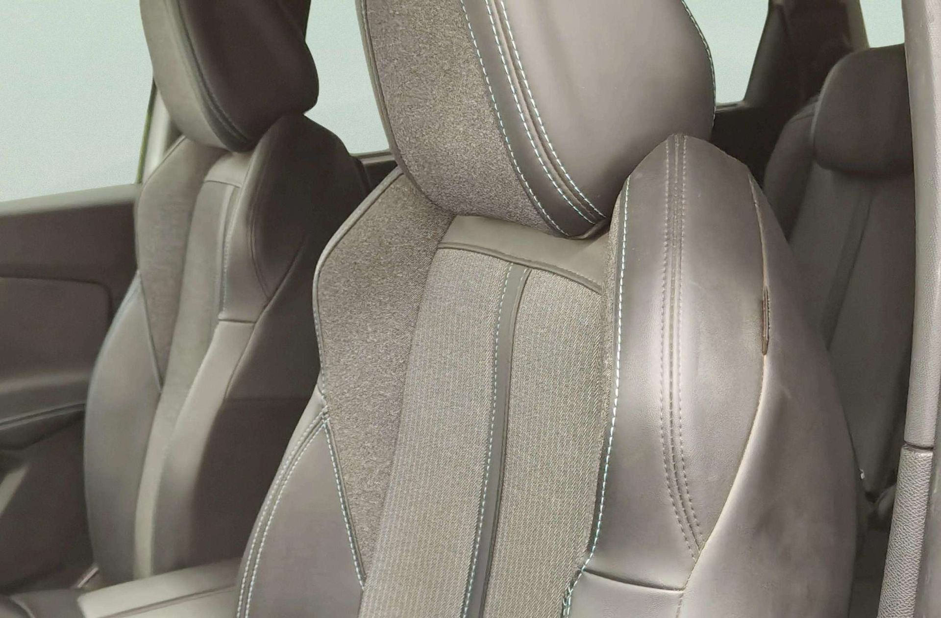 Peugeot 5008 BlueHDi 130 Allure Pack EAT8 7 plazas - foto 13
