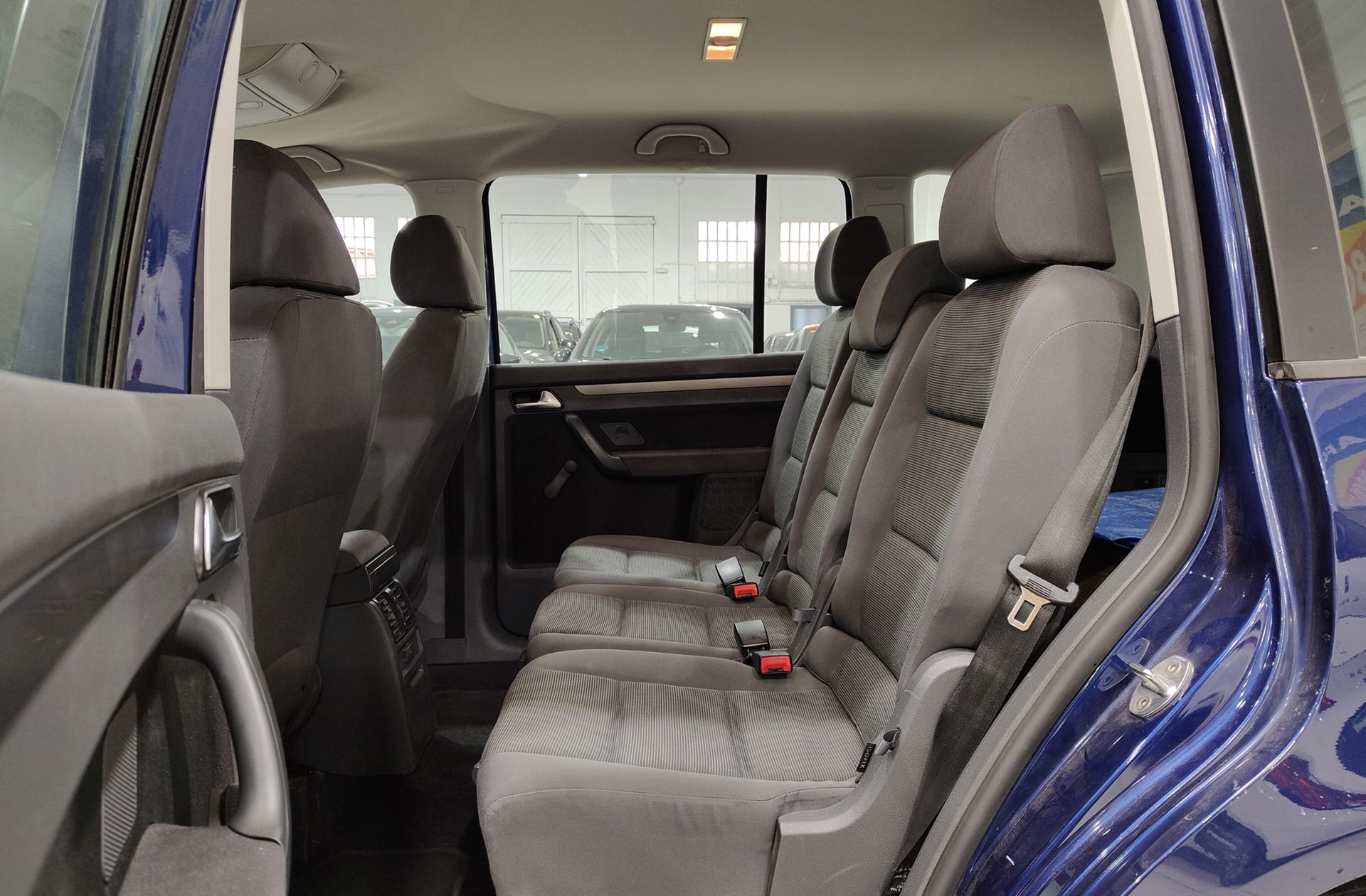 Volkswagen Touran Edition 1.9 TDI - foto 9
