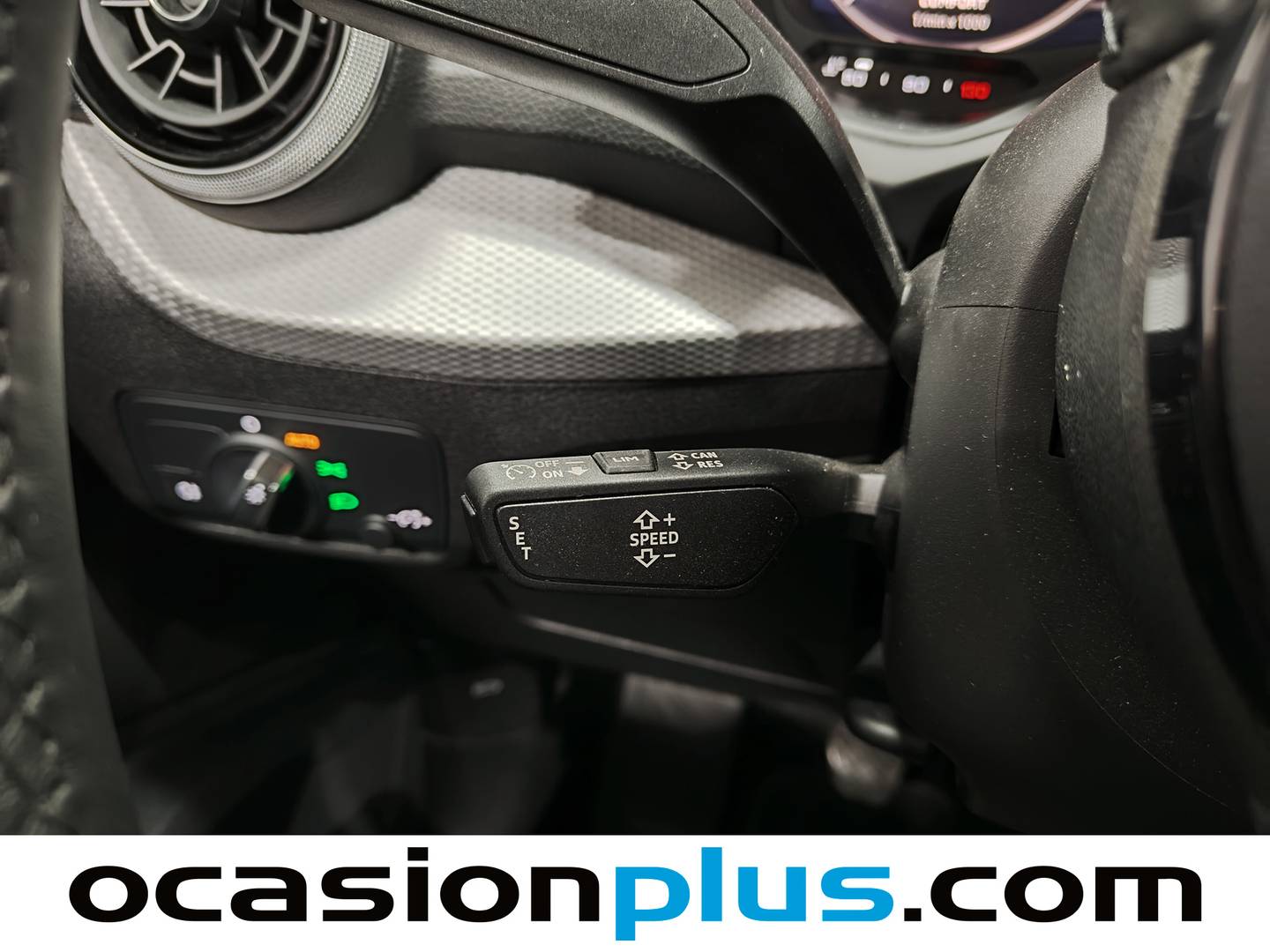 Foto Audi Q2 Audi Q2 S line 30 TFSI 81 kW (110 CV)