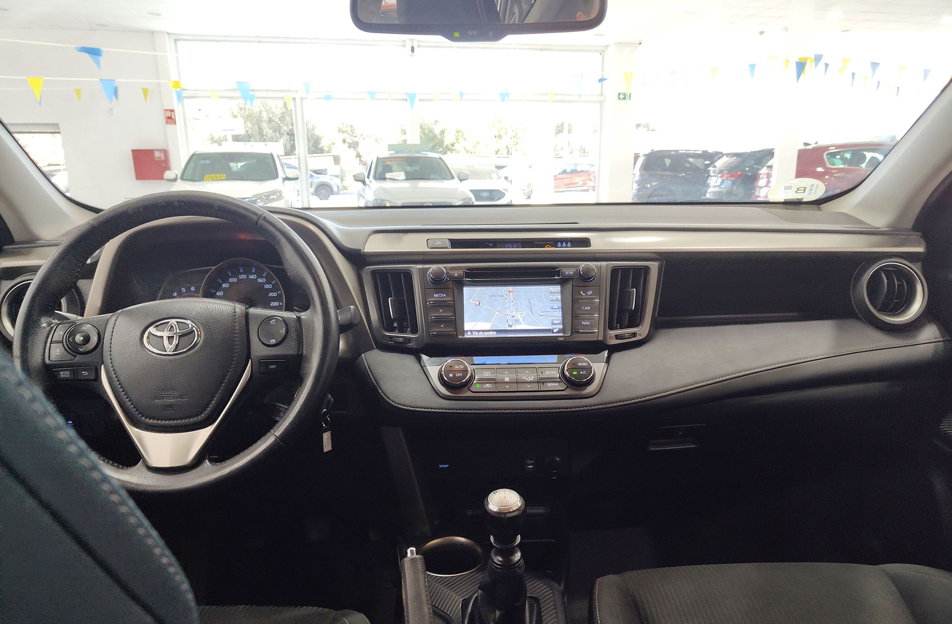 Toyota RAV4 150D Advance AWD - foto 6