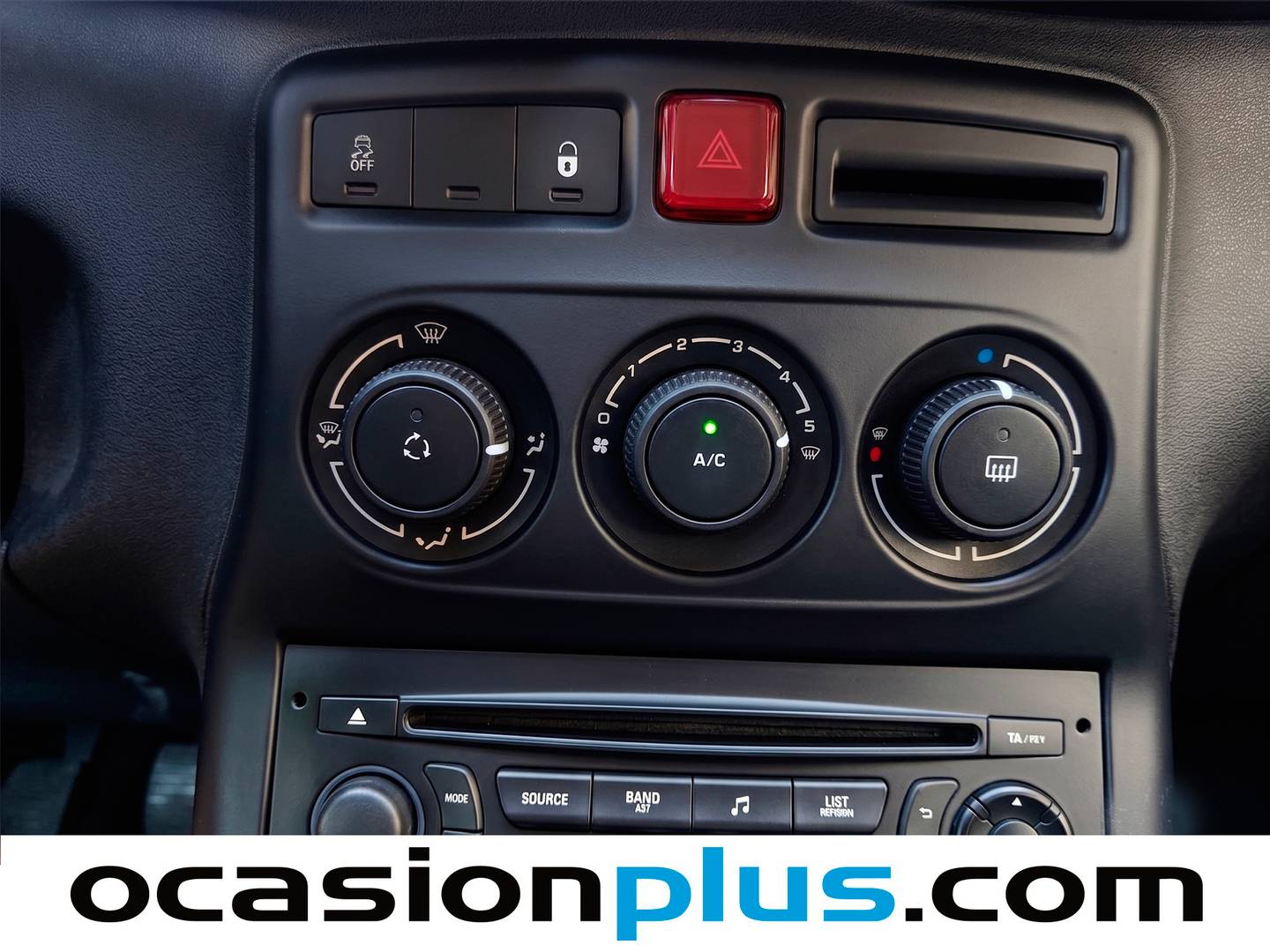 Extras y acabados del Citroën C3 Picasso Citroën C3 Picasso PureTech 110 Live Edition (110 CV)