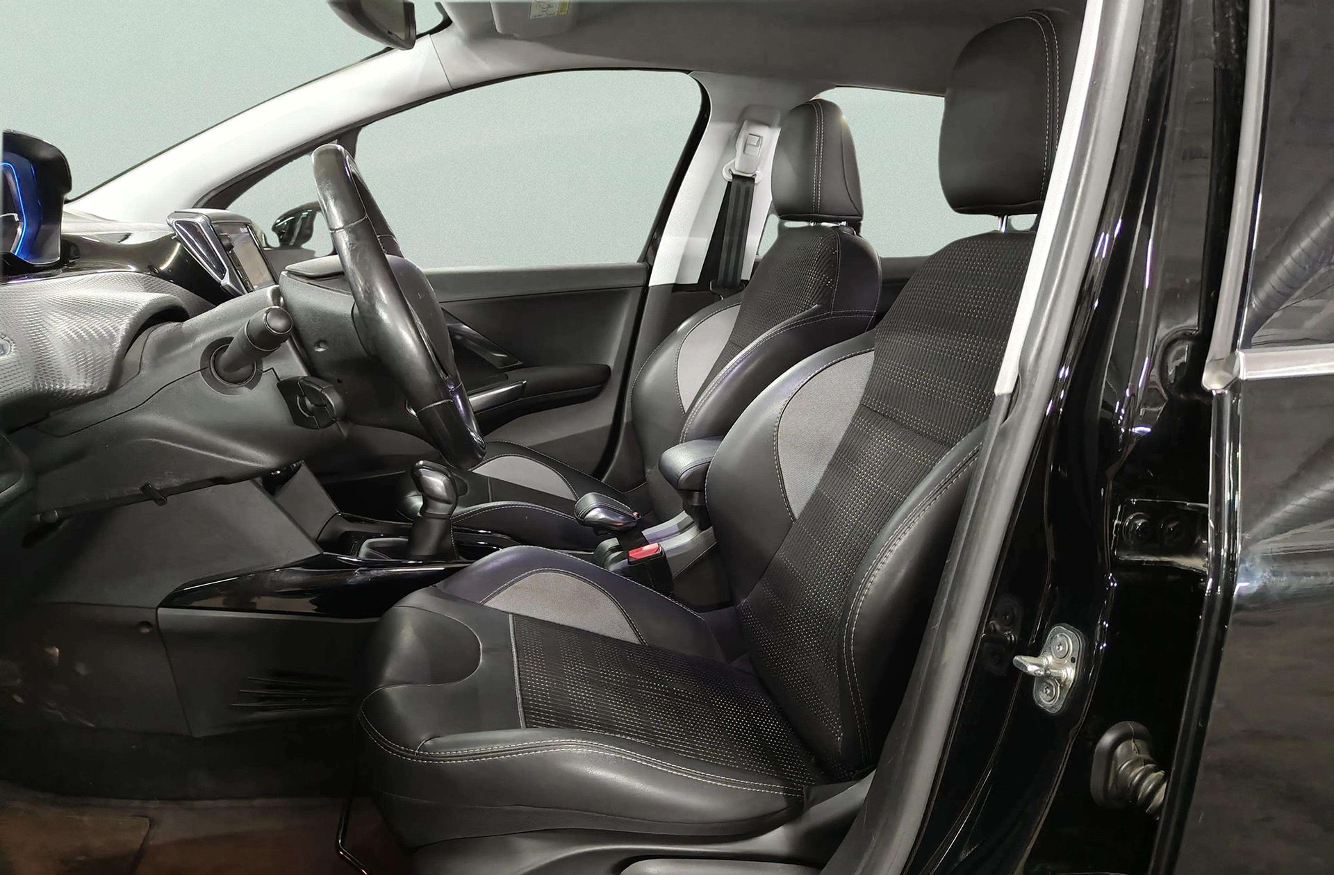 Peugeot 2008 BlueHDi 100 Allure - foto 13