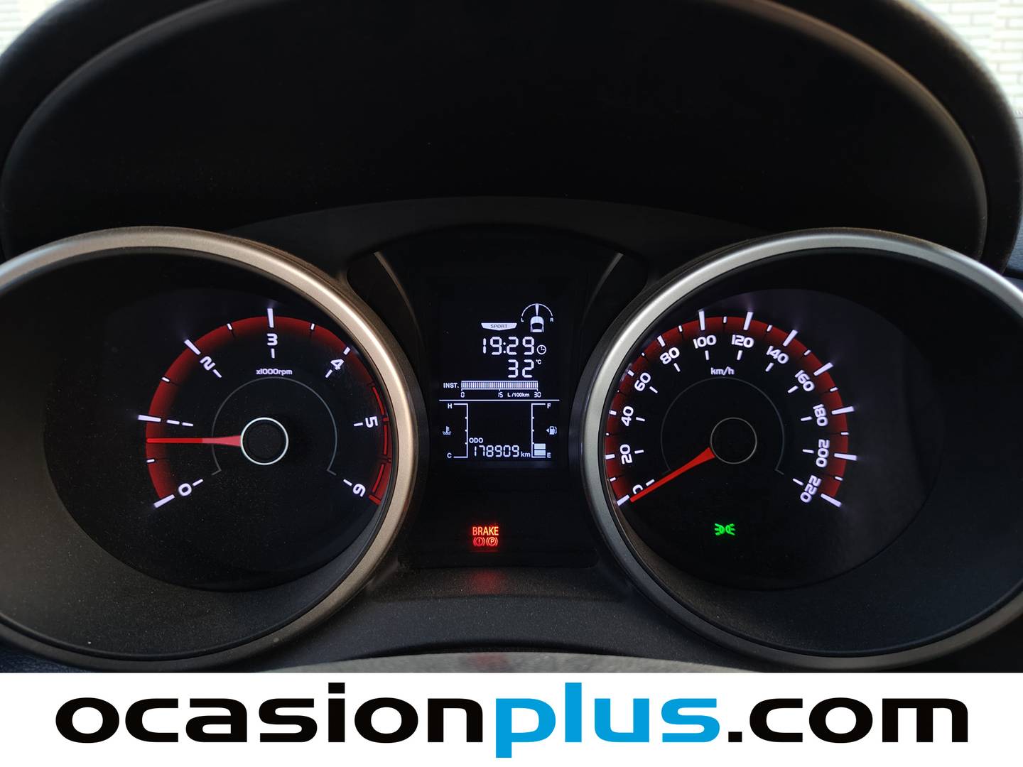 Foto SsangYong Tivoli Ssangyong Tivoli D16T Limited 4x2 (115 CV)