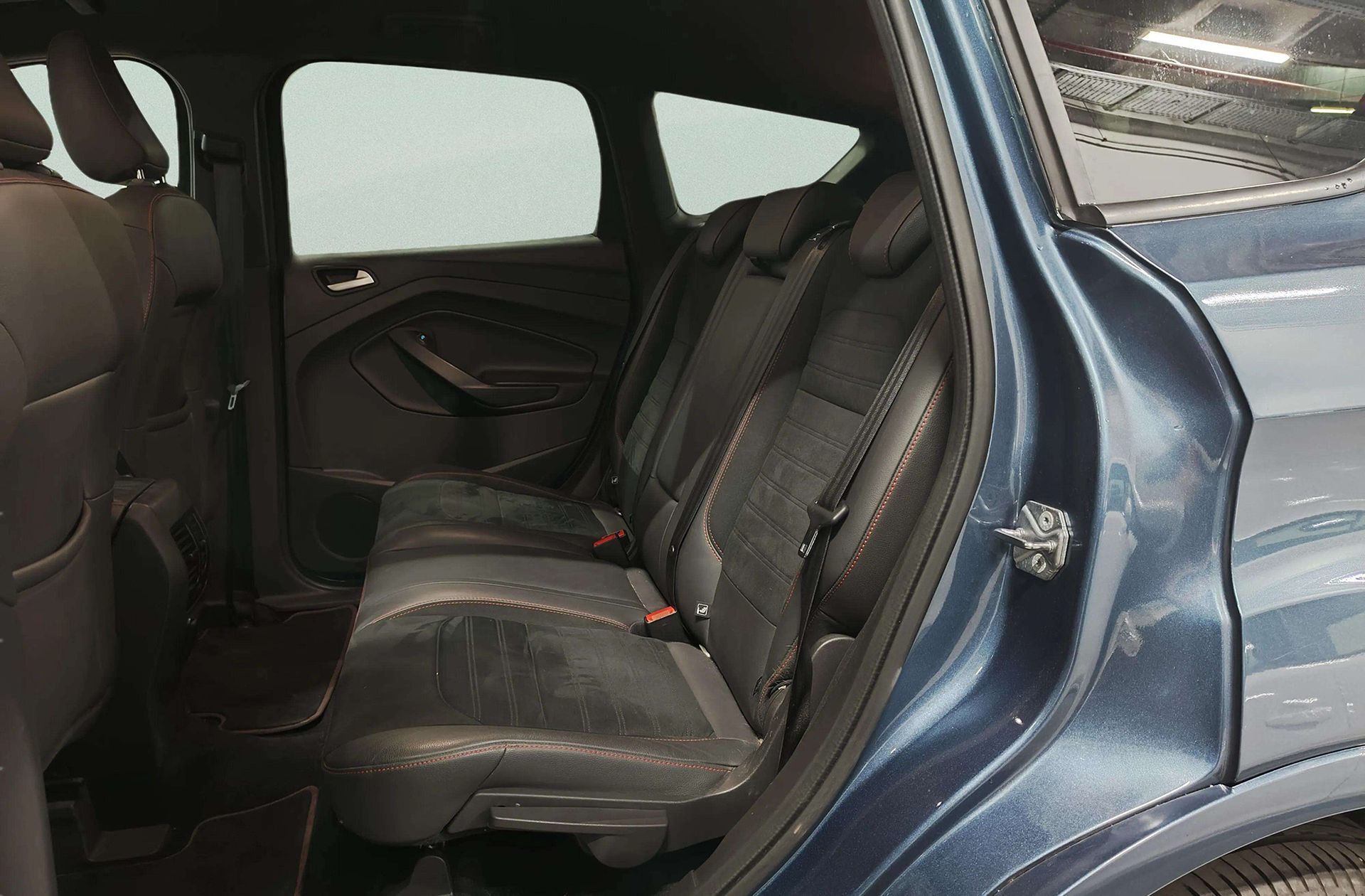 Ford Kuga 1.5 EcoBoost ST-Line Limited Edition 4x4 - foto 15