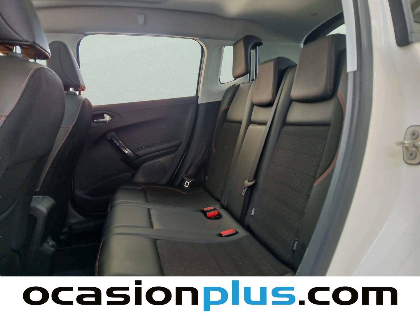 Foto asientos traseros Peugeot 2008 Peugeot 2008 PureTech 130 S&S GT Line (130 CV)