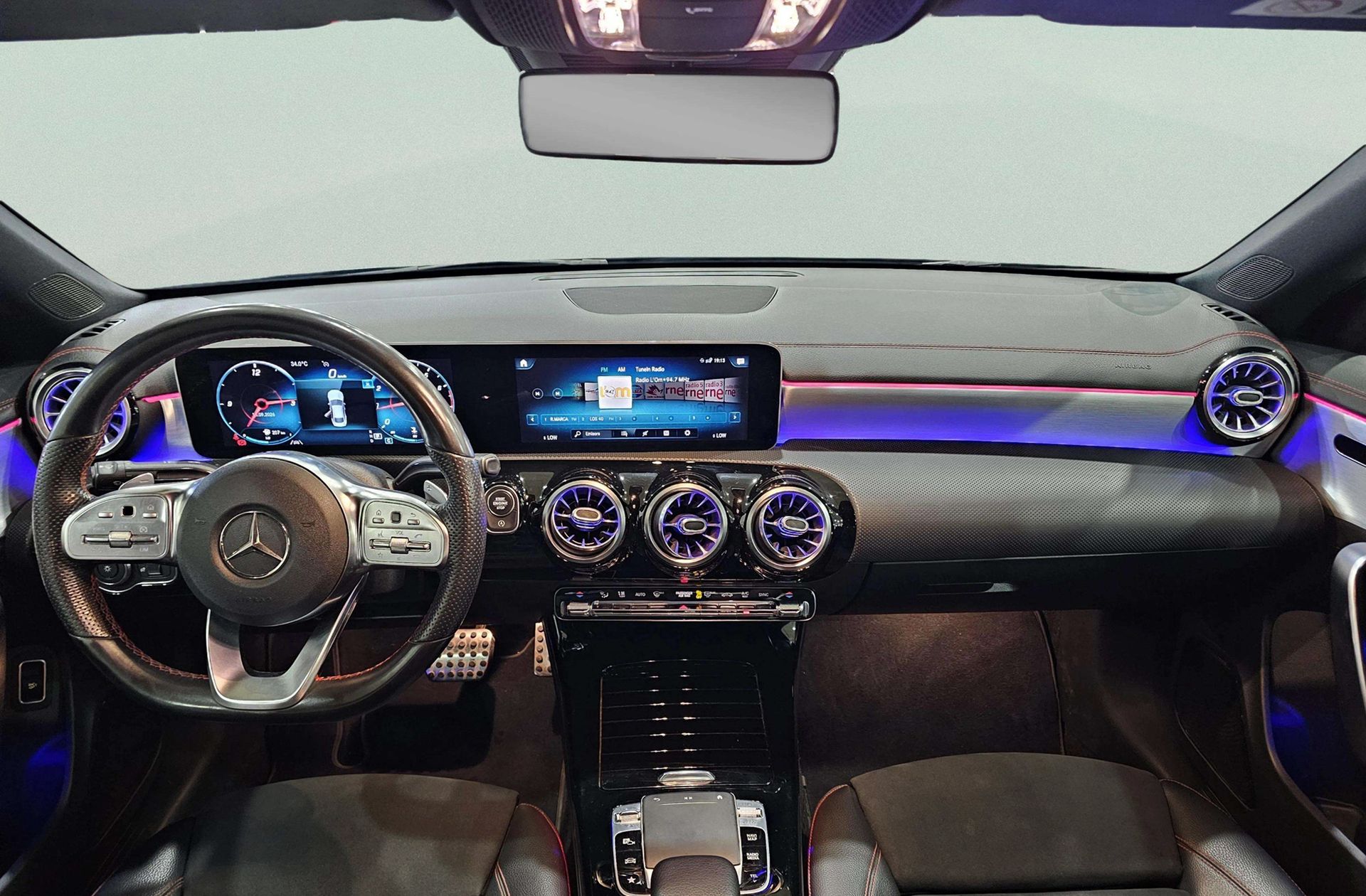 Mercedes-Benz CLA 180 Pack AMG - foto 6