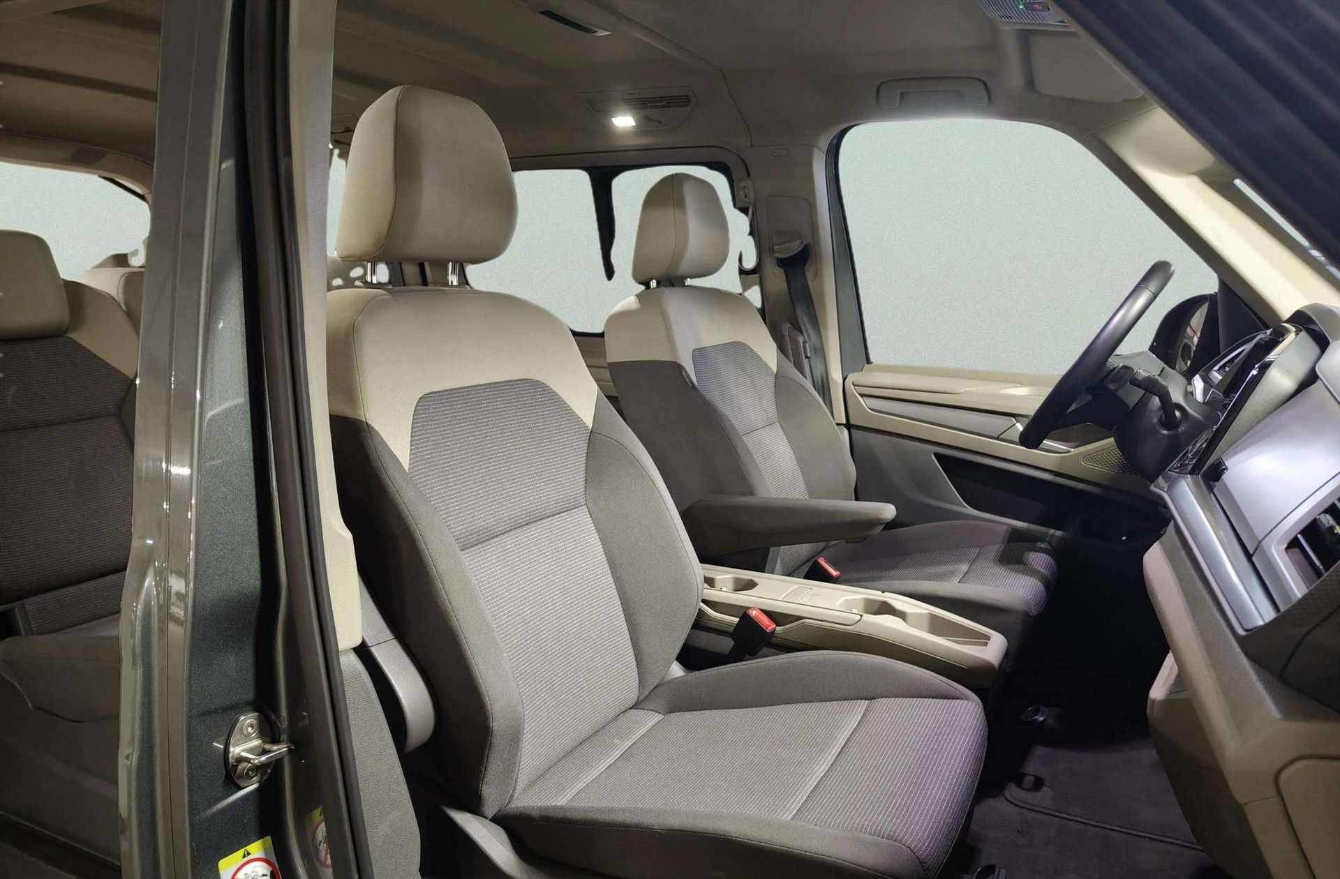 Volkswagen Multivan 1.4 TSI PHEV Batalla Corta DSG 7 plazas - foto 22