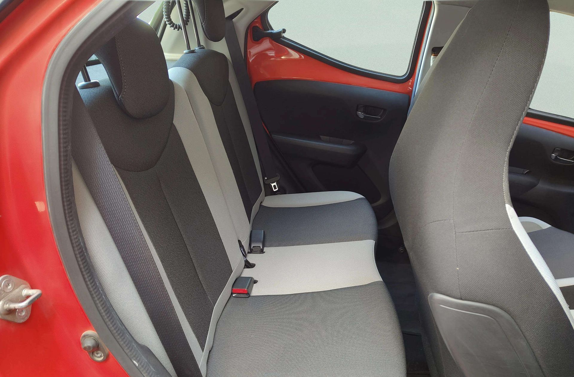 Toyota Aygo 1.0 70 x-play - foto 14