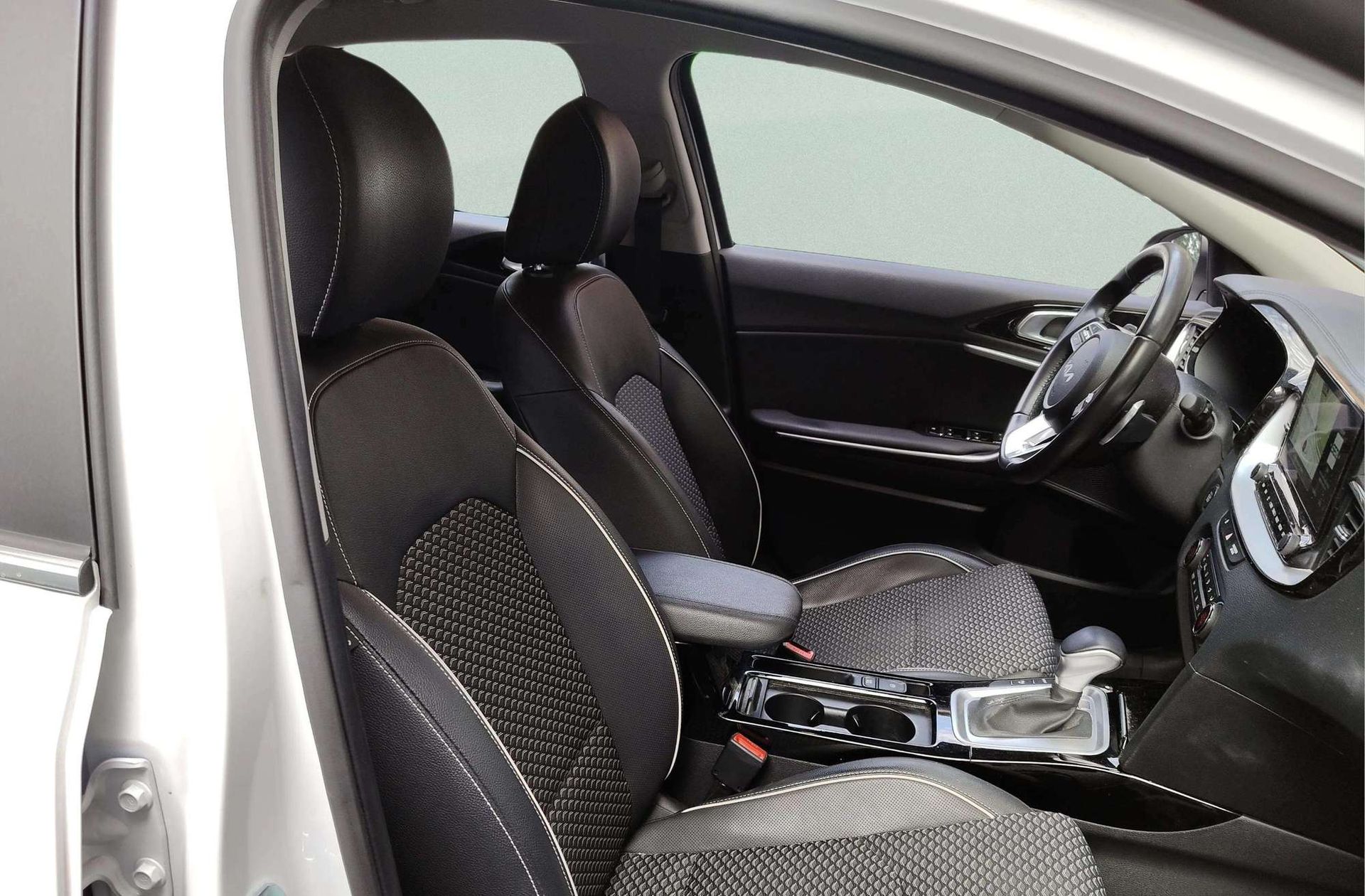 Kia XCeed 1.6 GDi PHEV E-Tech - foto 20