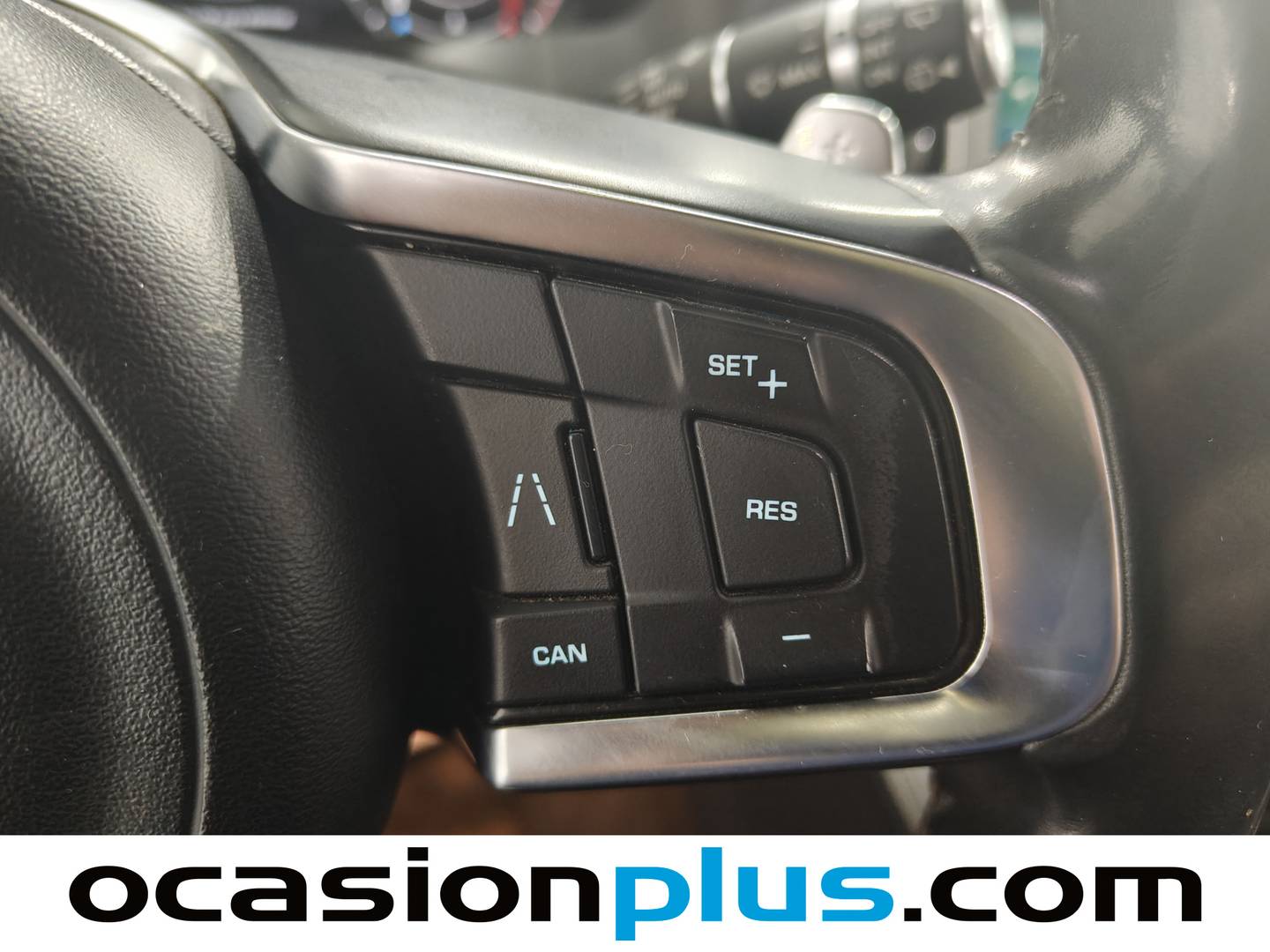 Foto Jaguar F-Pace Jaguar F-PACE 2.0T i4 R-Sport AWD Auto (250 CV)