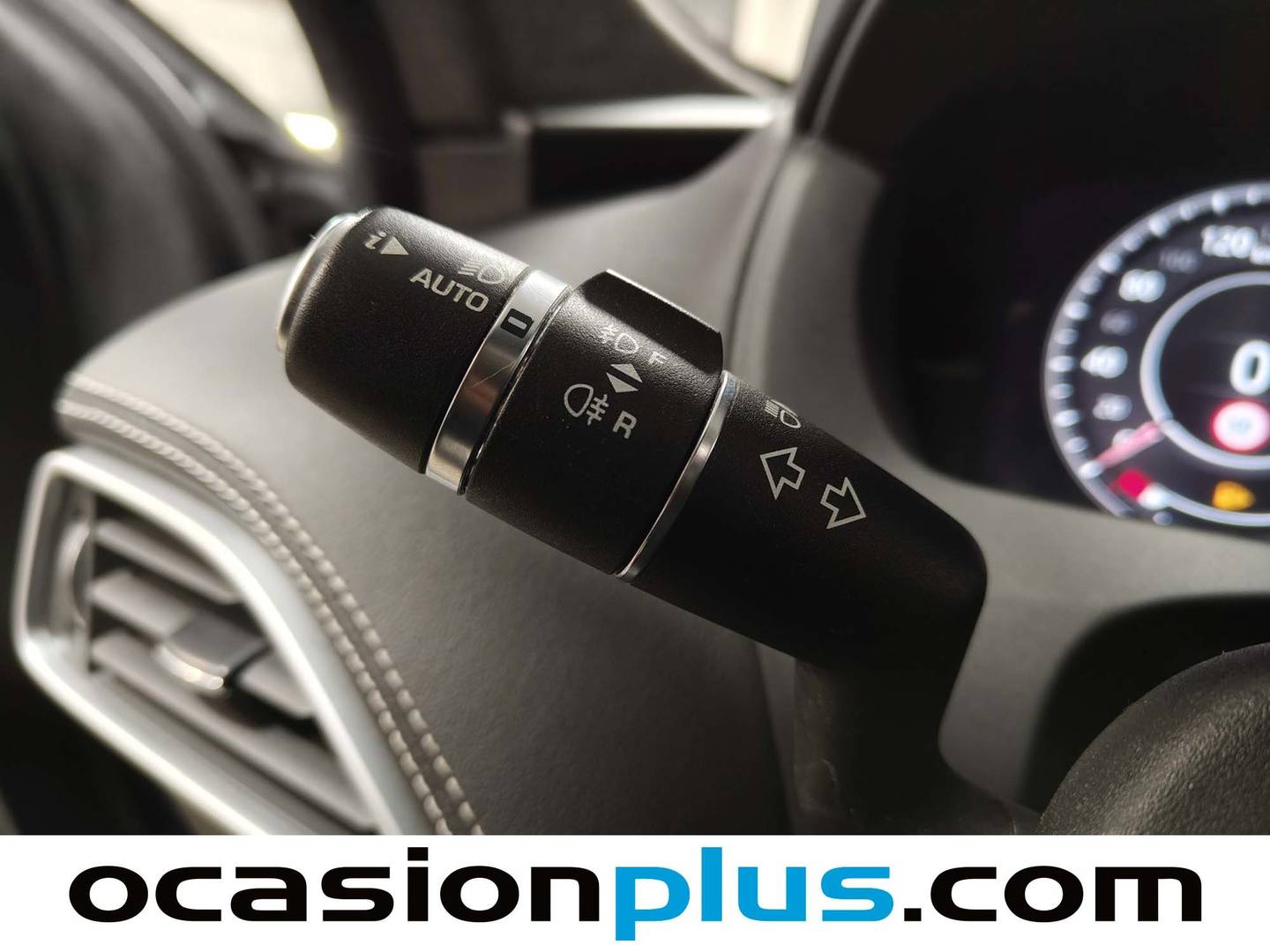 Foto Jaguar F-Pace Jaguar F-PACE 2.0T i4 R-Sport AWD Auto 221 kW (300 CV)