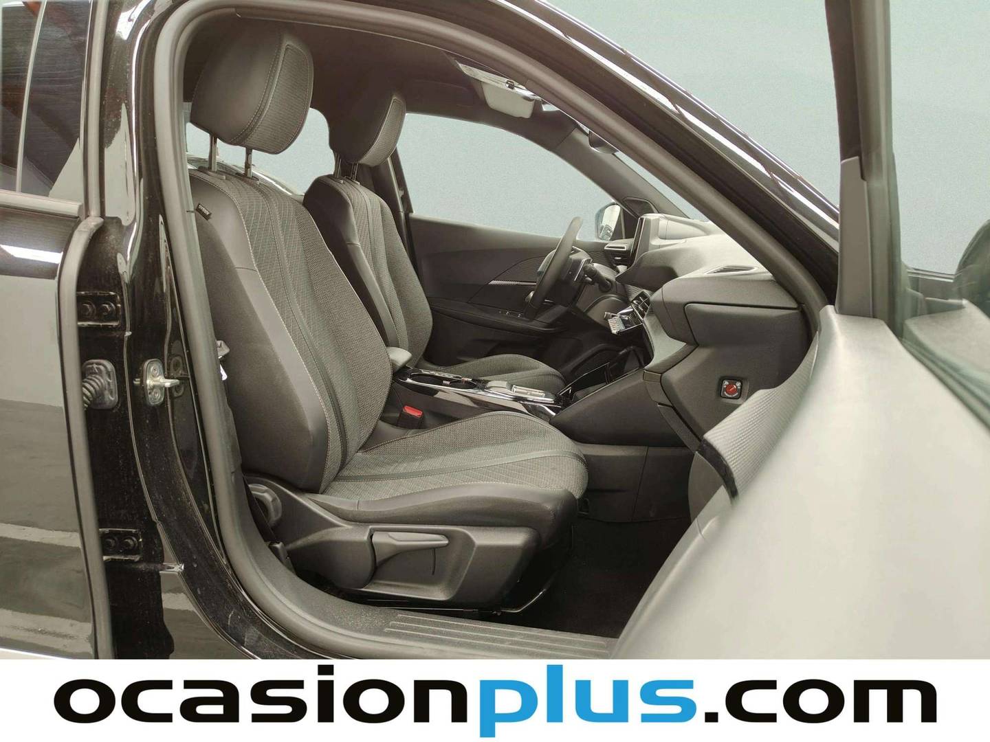 Peugeot 2008 Peugeot 2008 Allure Hybrid eDCS6 (136 CV) 2025