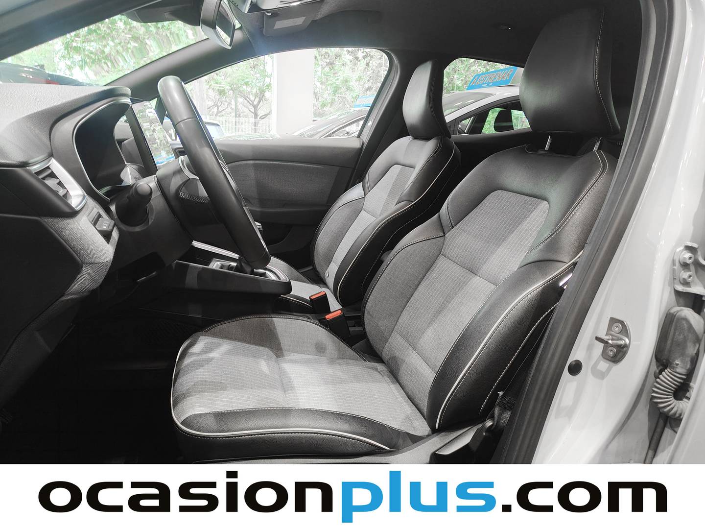 Foto asientos delanteros Renault Clio Renault Clio Techno TCe (90 CV)