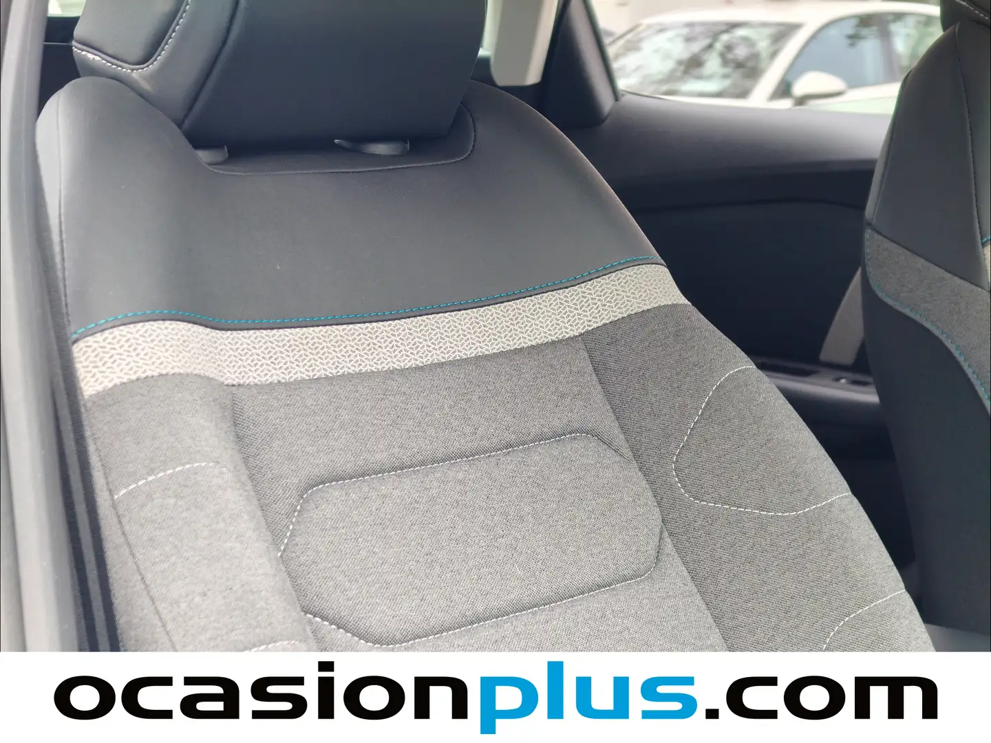 Foto Citroën C4 Citroen C4 Hybrid 136 Plus e-DCS6 (136 CV)