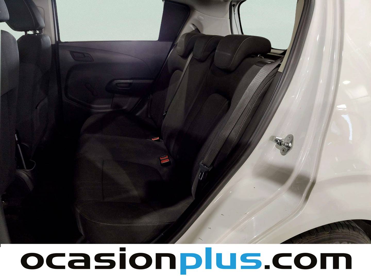 Foto asientos traseros Chevrolet Aveo Chevrolet Aveo 1.2 16v LS (84 CV)