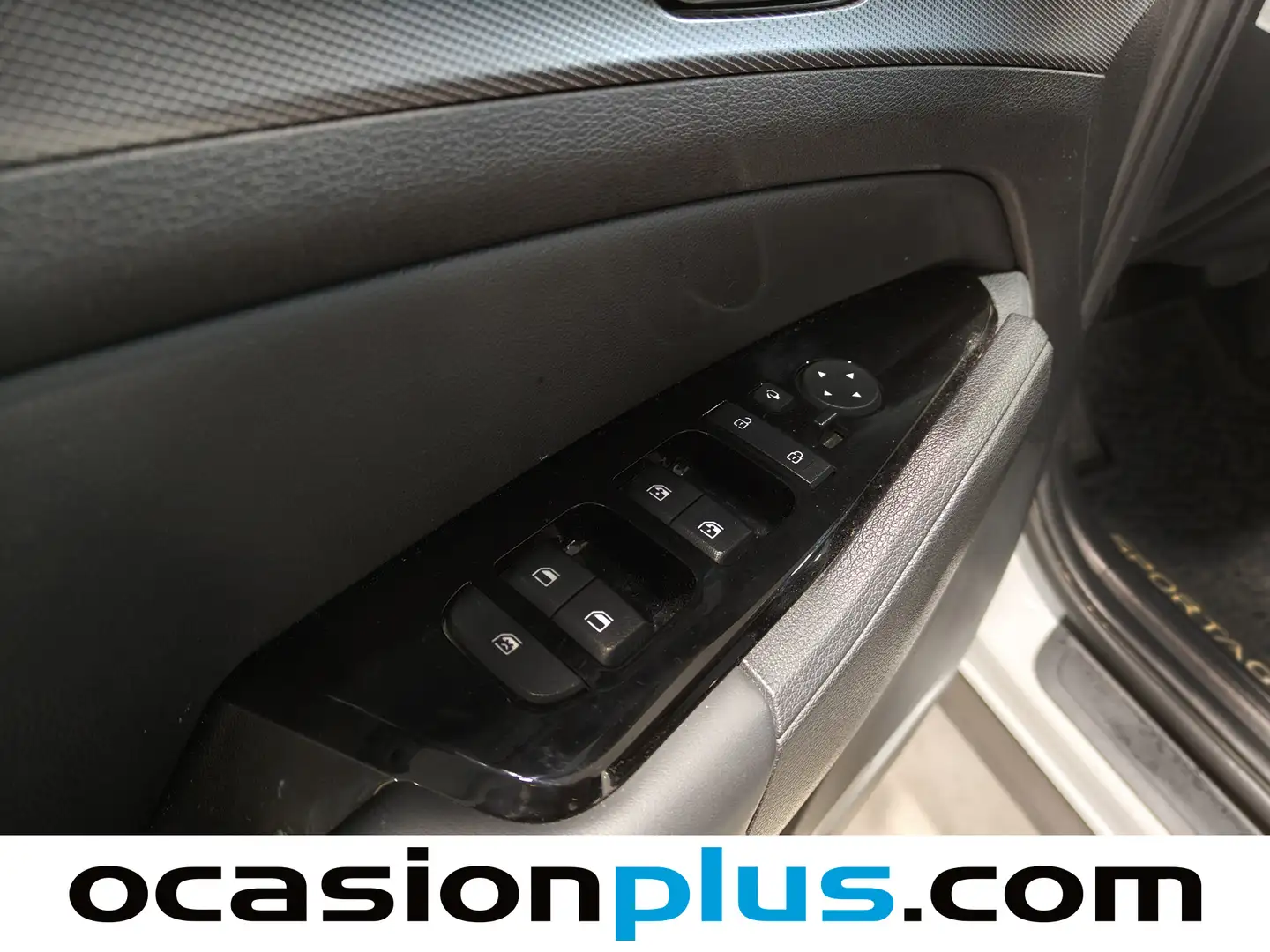 Foto KIA Sportage Kia Sportage 1.6 T-GDi HEV GT Line 4x2 Auto (230 CV)