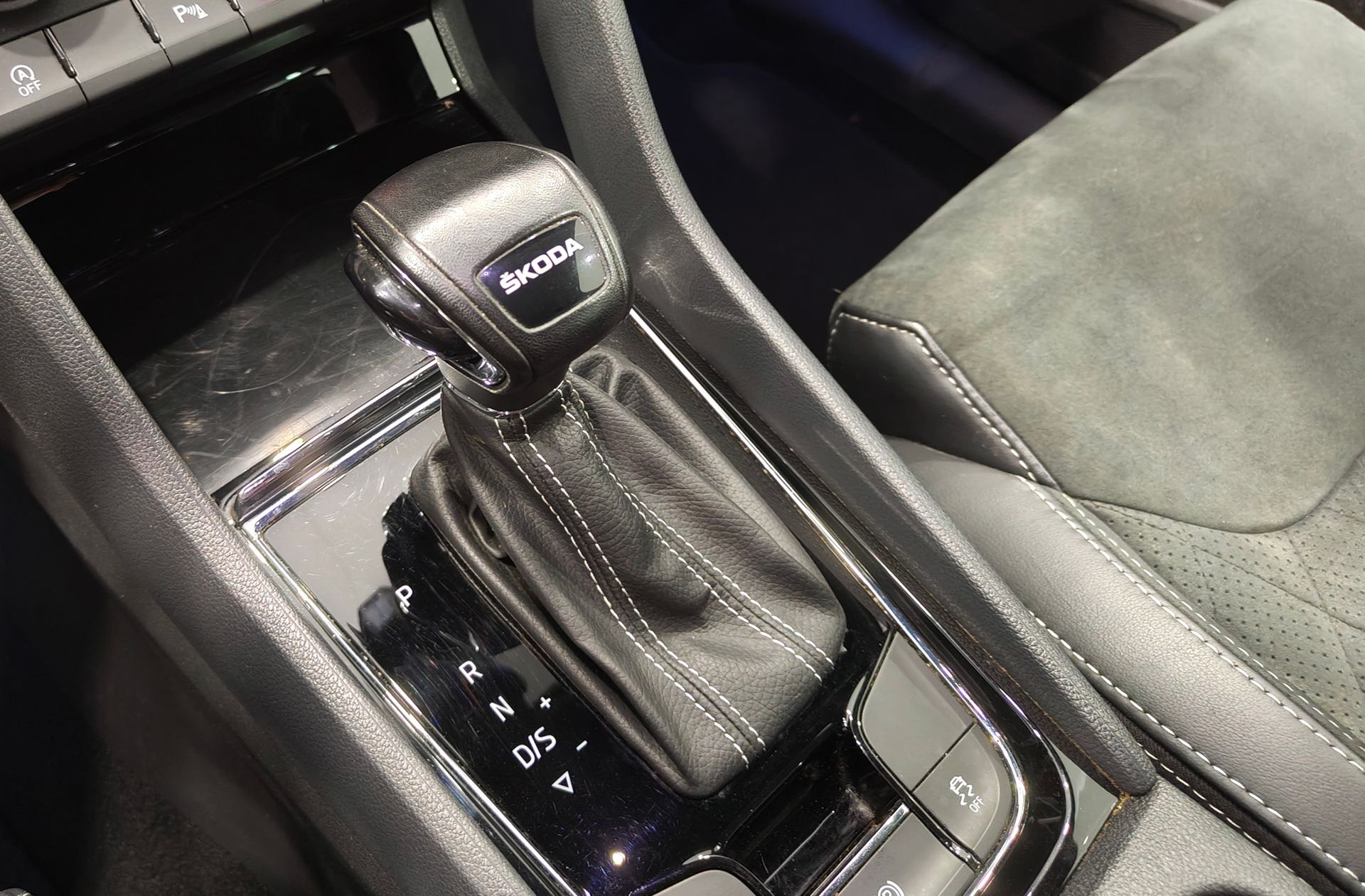 Škoda Kodiaq 1.5 TSI Sportline 4x2 DSG 7 plazas - foto 5