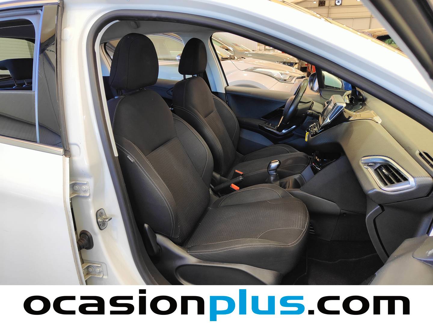 Foto Peugeot 208 Peugeot 208 BlueHDi 100 Tech Edition (99 CV)