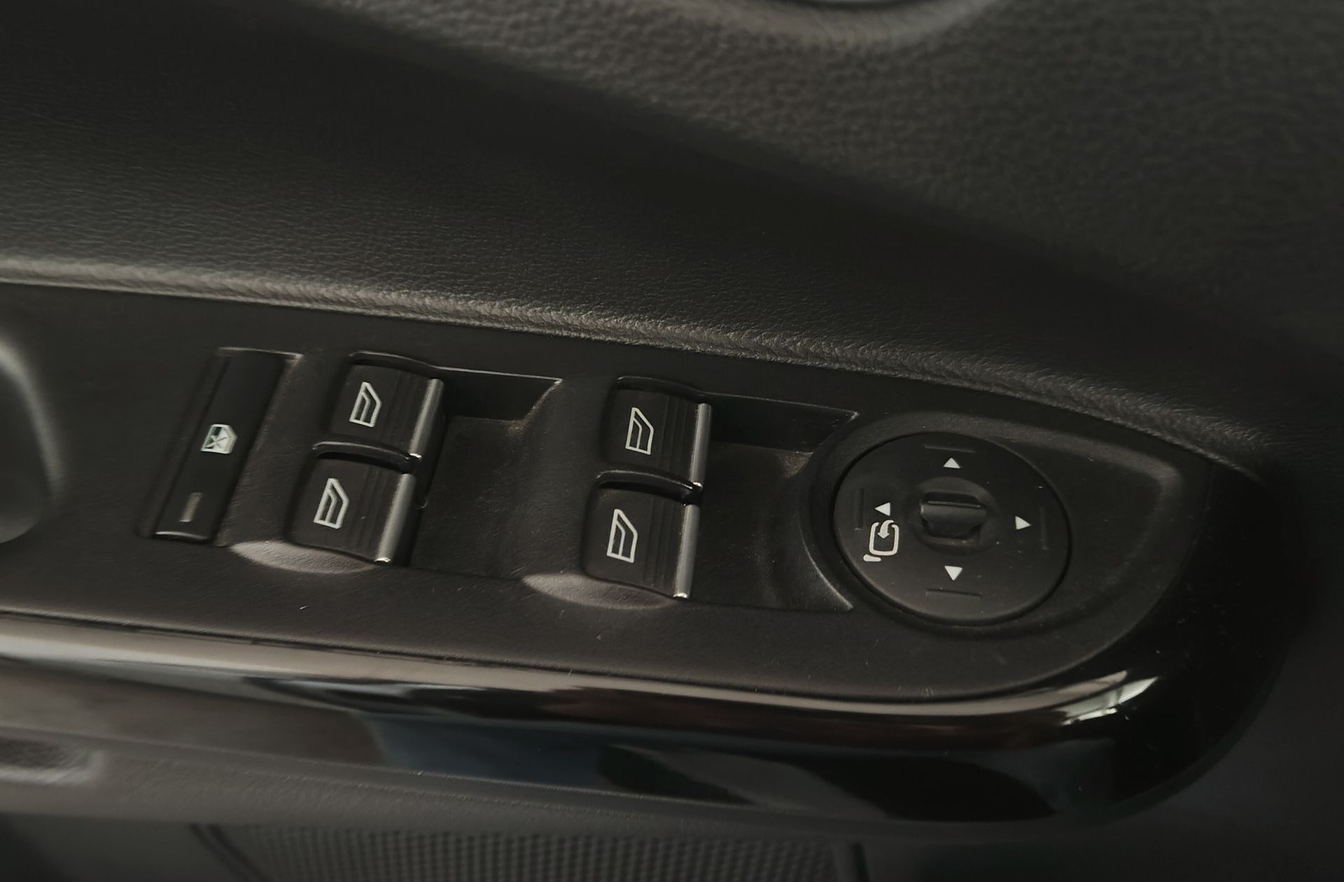 Ford B-Max 1.0 EcoBoost Titanium - foto 30
